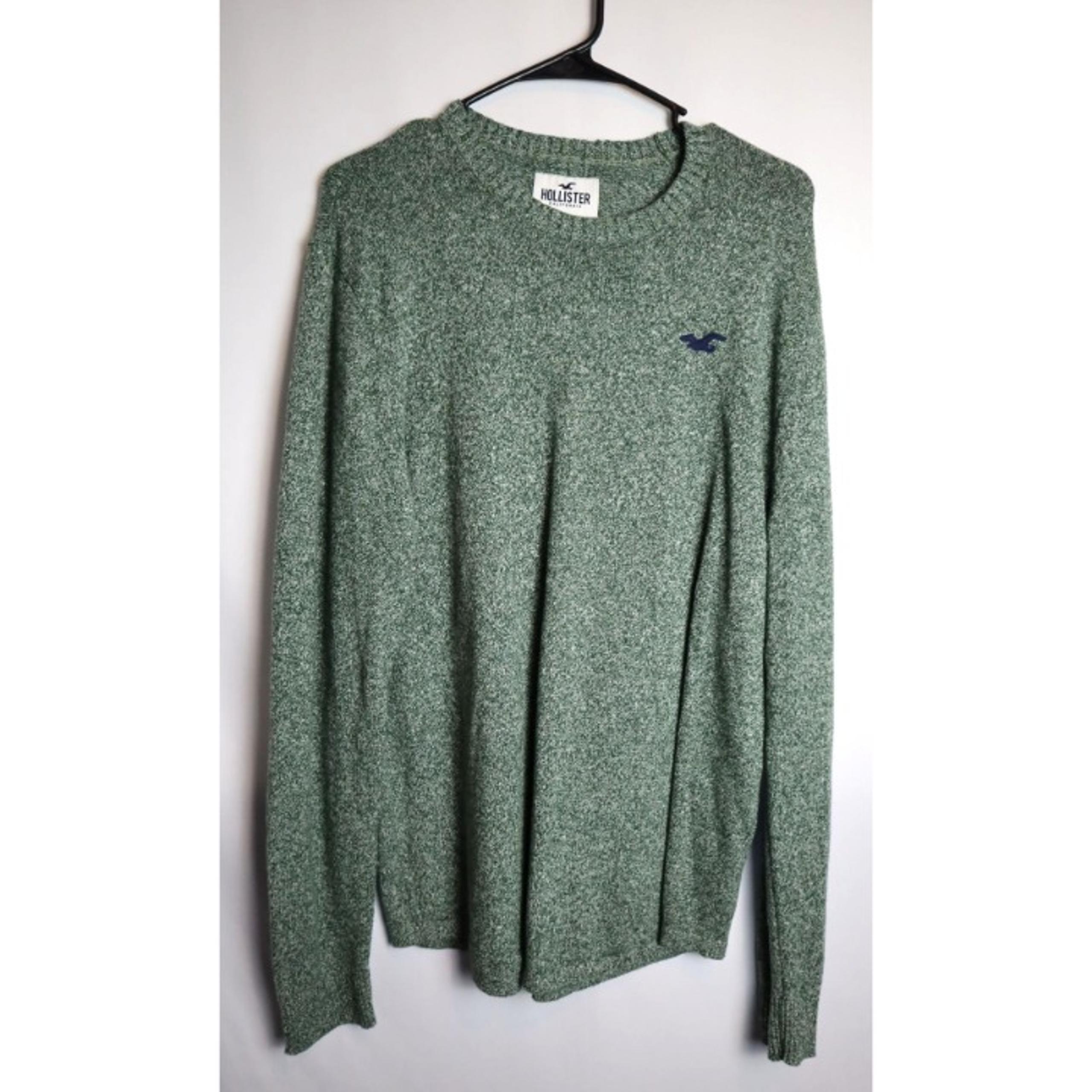 Hollister SZ L EUC Long Sleeve Sweater 100% Cotton