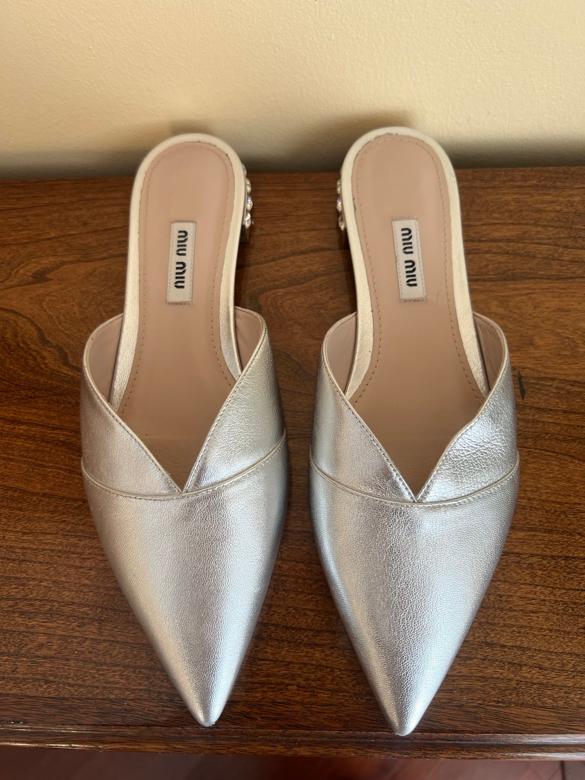 Miu Miu Mules Flats SZ 38.5