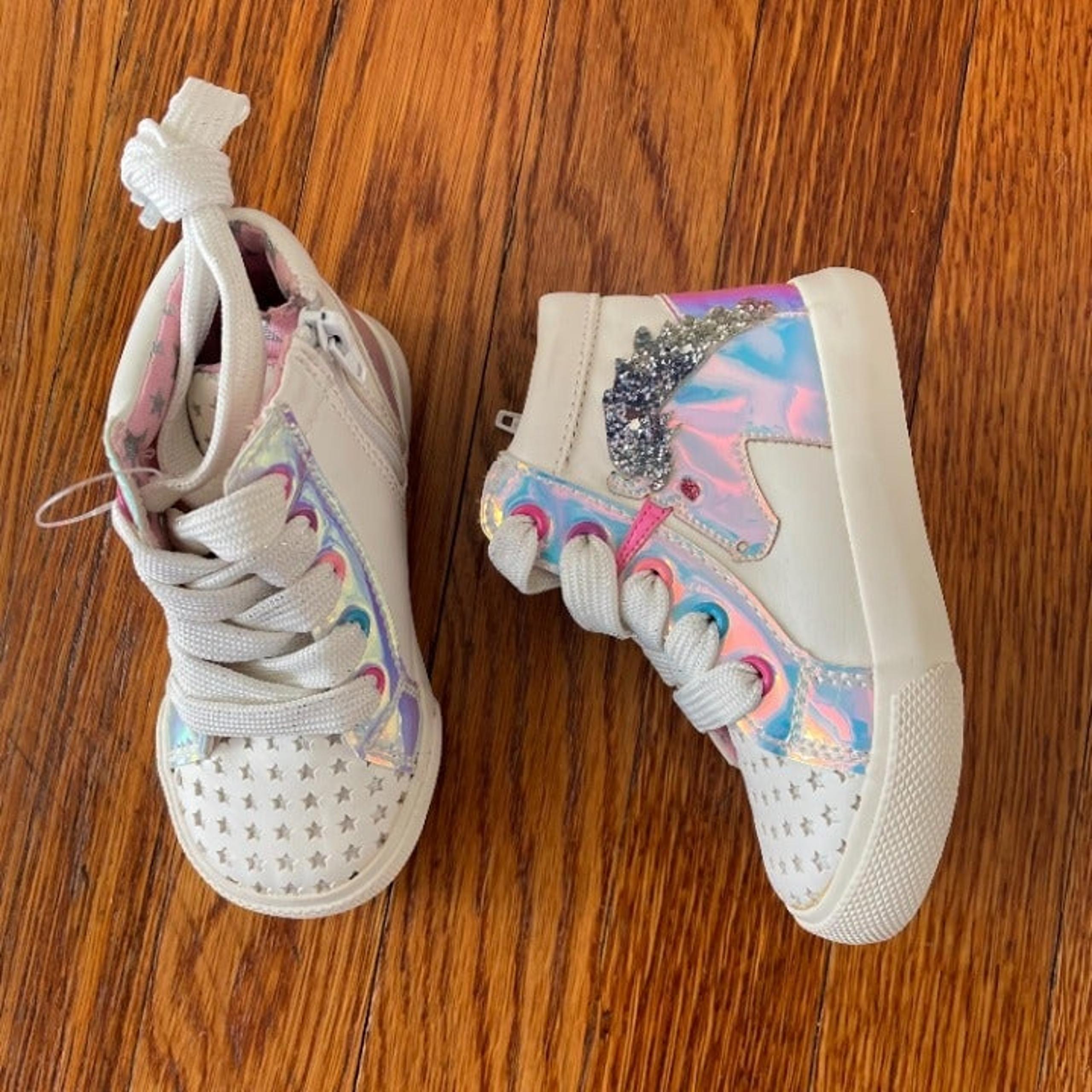 Maggie & Zoe Toddler Girl Size 6 High Top Unicorn Shoes NWOT