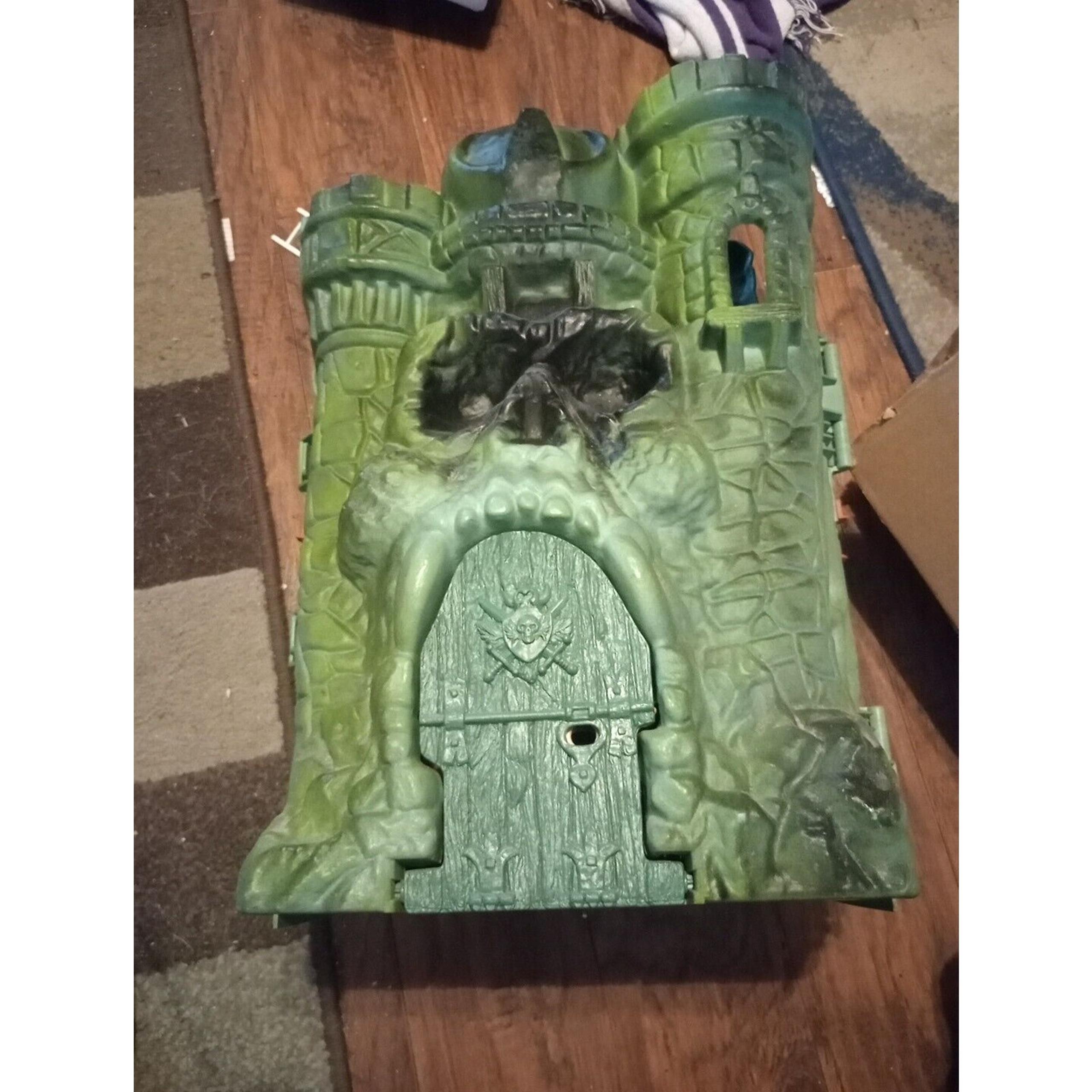 MOTU Castle Greyskull He-Man 1980s Cartoon Toy Castle Incomplete WithAccessories