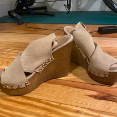 Verá Pelle Beige Wedges