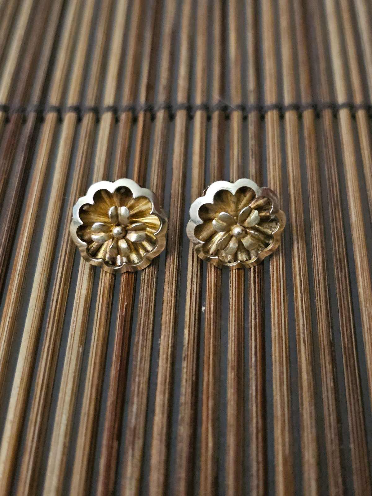 10k Flower Stud Yellow Gold Earrings (Antique)