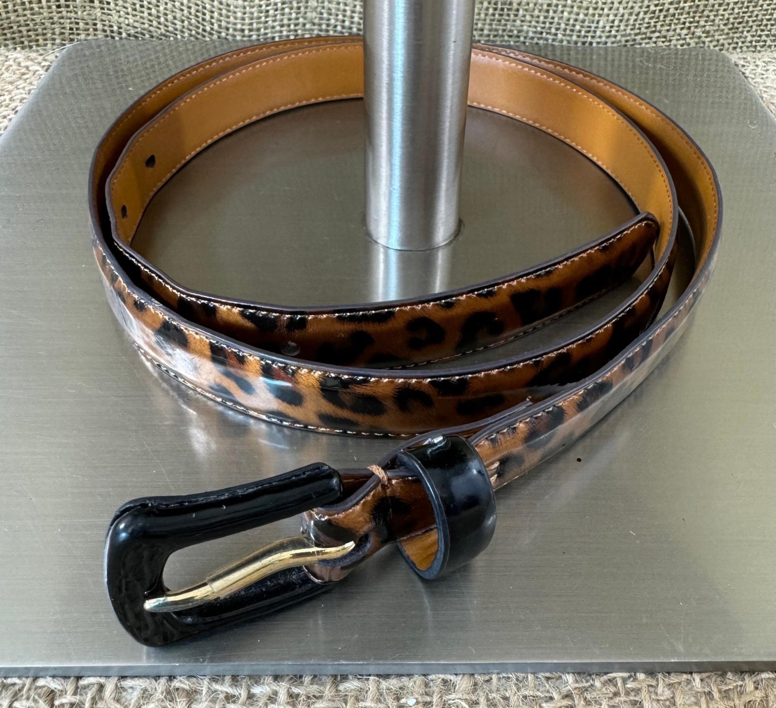 Chaps women’s leopard print patent leather belt L 34-38 inch
