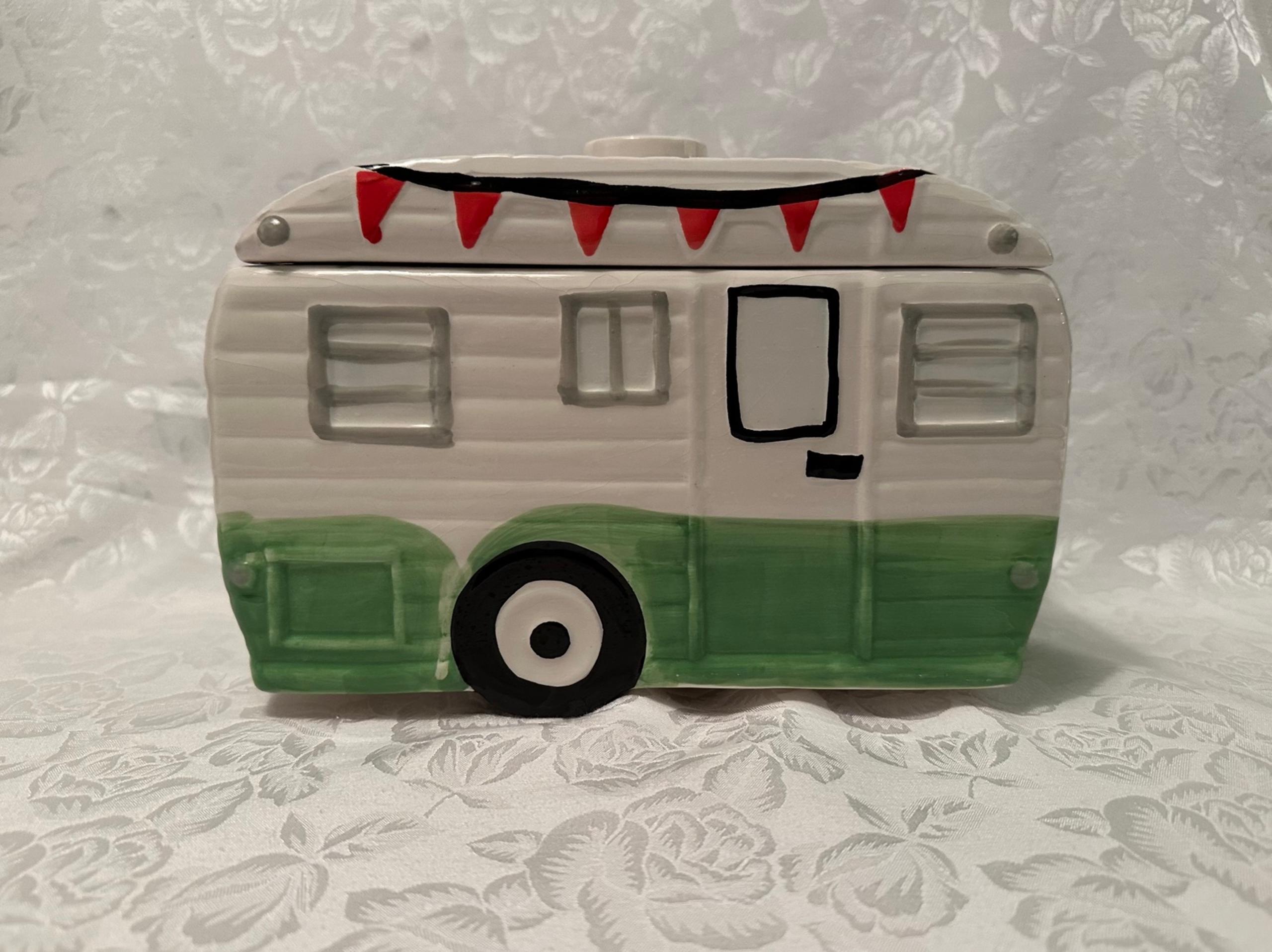 World Market Retro Vintage RV Happy Camper Trailer Ceramic Cookie Jar