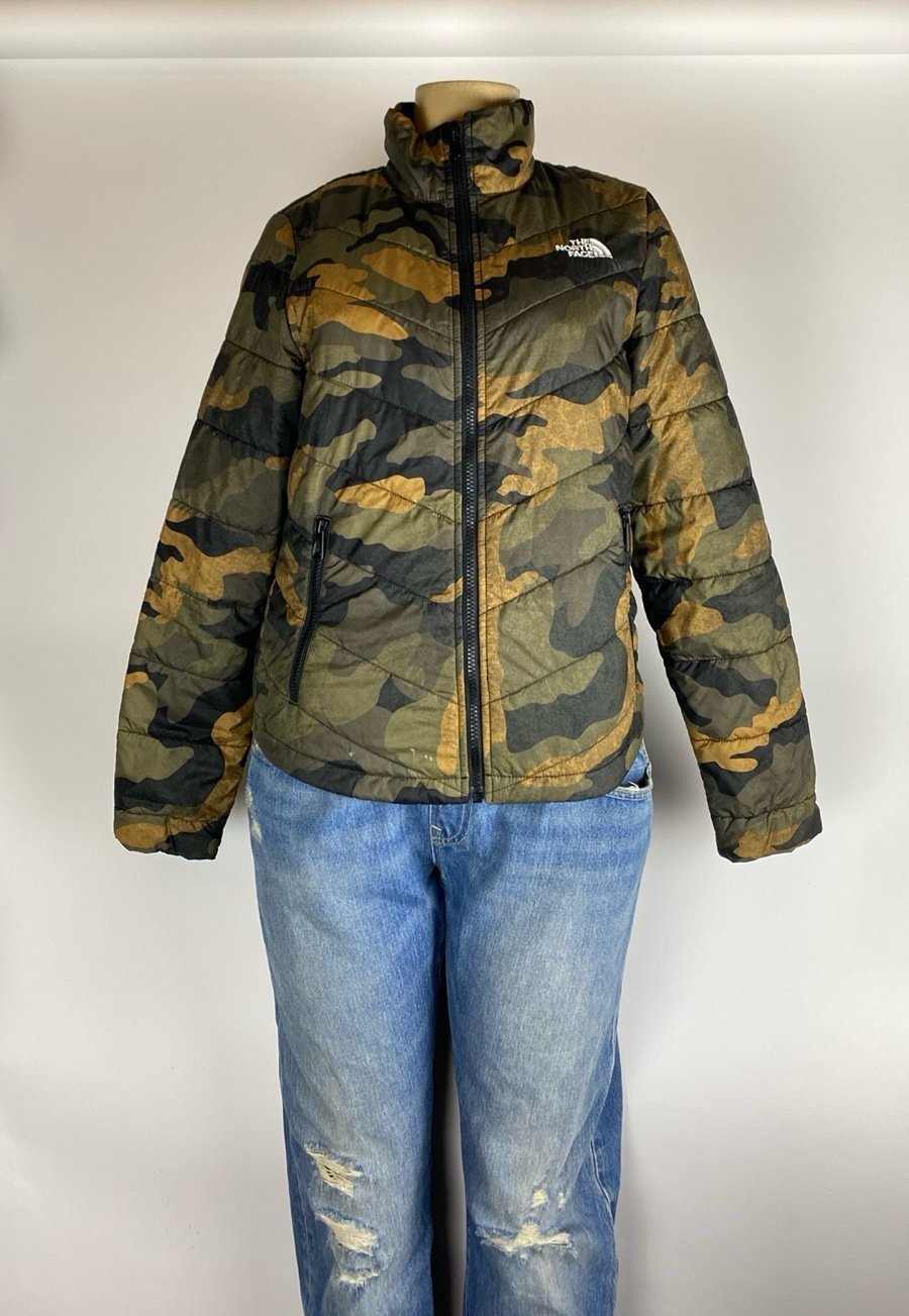 The North Face Polyester insulation Camo Puffer Jacket women’s Size XS