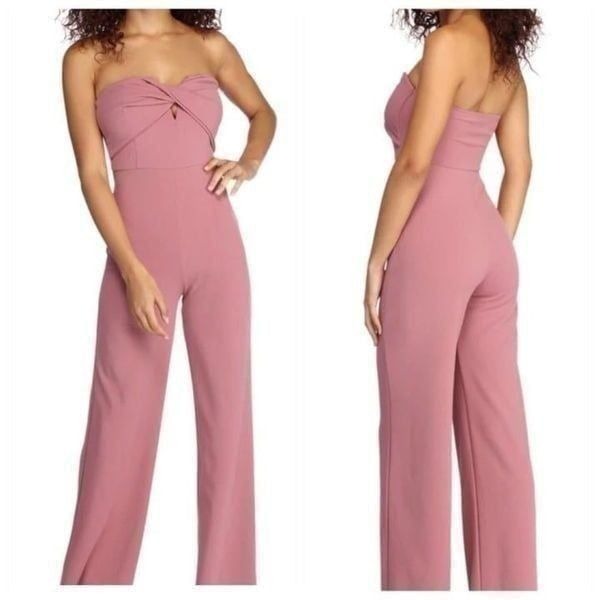 Windsor jumpsuit womens size Small twist front cut out strapless mauve Stretch