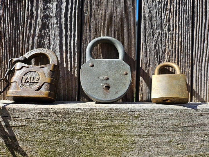 Vintage CHANNELL - STANDARD - YALE padlocks