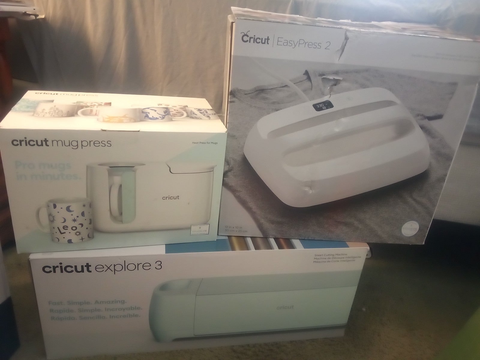 Cricut Bundle...cricut explore 3, mug press, easy press 2, & accessories