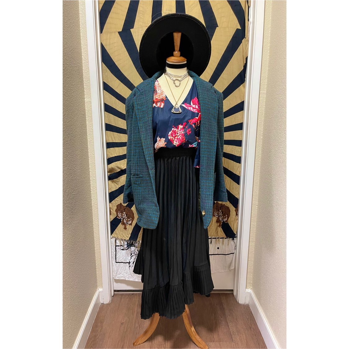 Amazing Vintage Jewel blazer