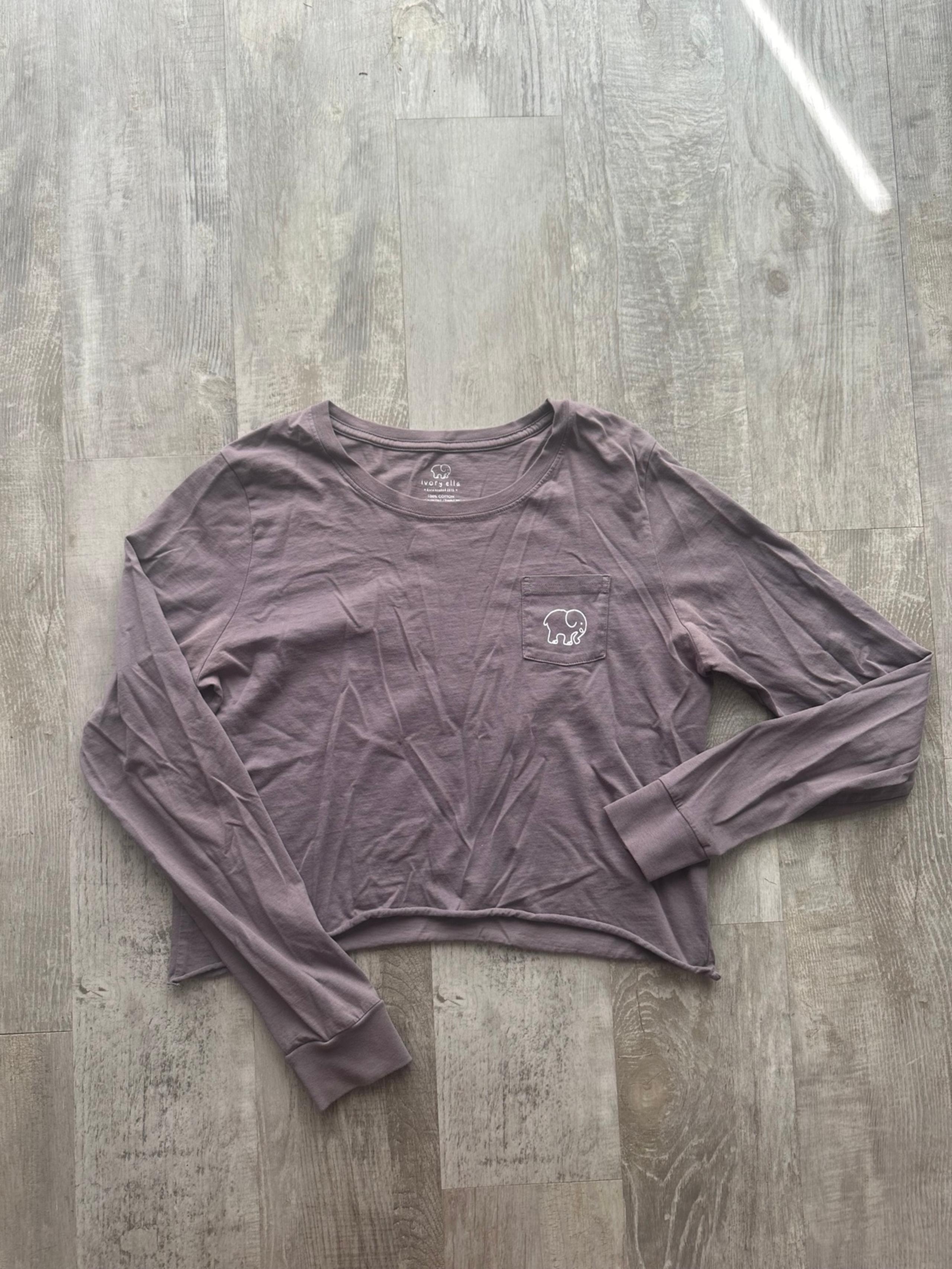 Ivory Ella women’s size medium lilac cropped long sleeve