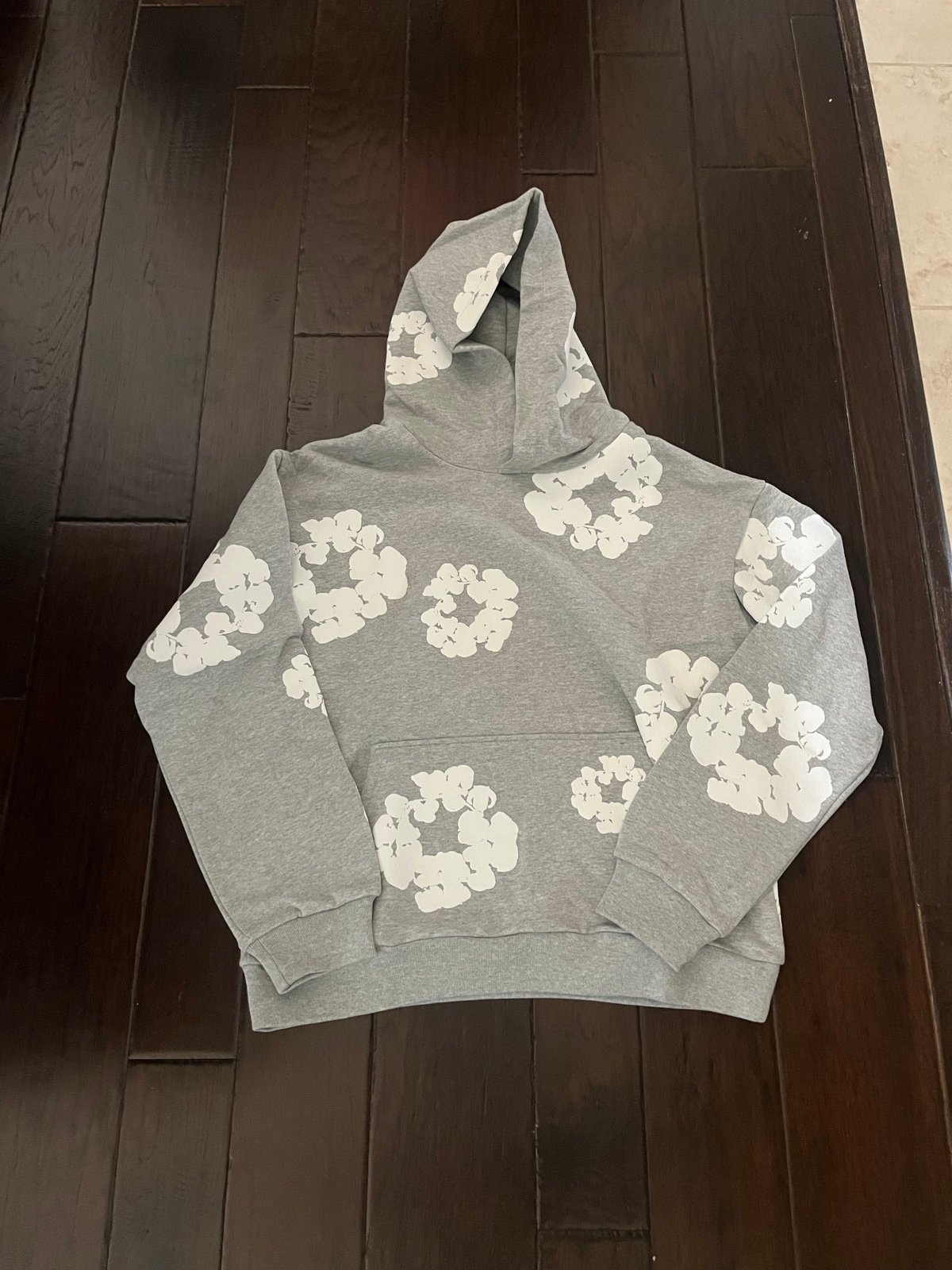 Brand New Gray Denim Tears Cotton Wreath Hoodie Size Medium
