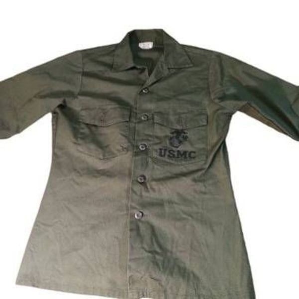 1950s-60s Marine Corps button down size S. In excellent used condition.