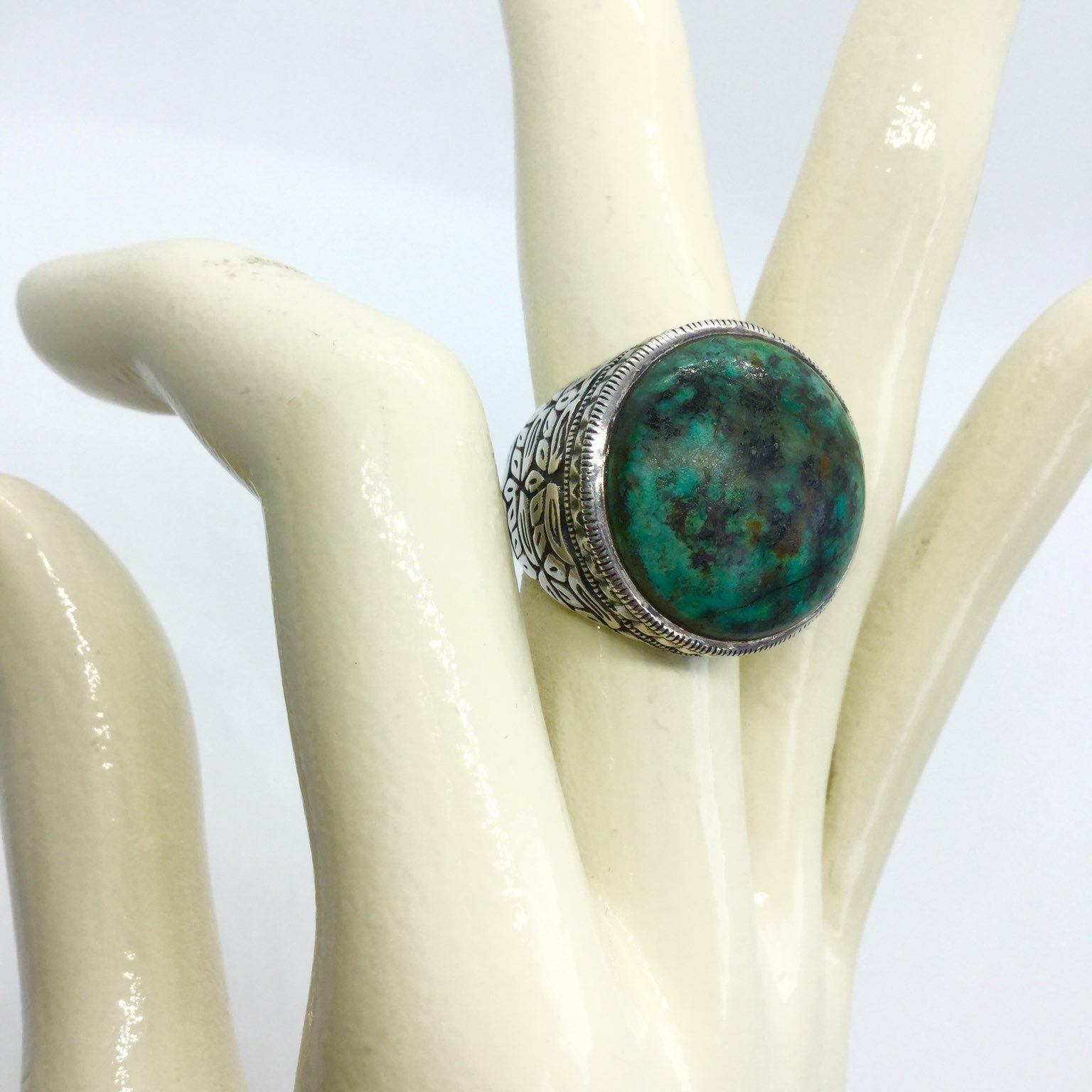 GREEN TURQUOISE STERLING SILVER ROUND STATEMENT SIGNET RING