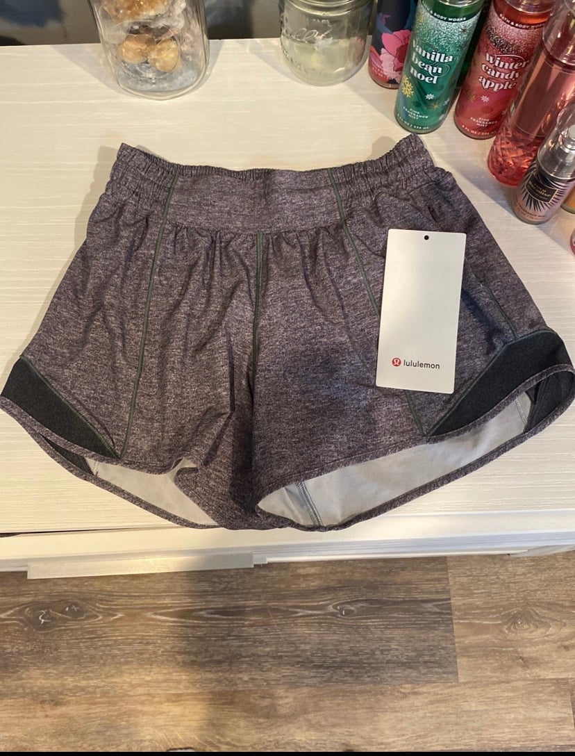 Lululemon Hotty Hot shorts size 4