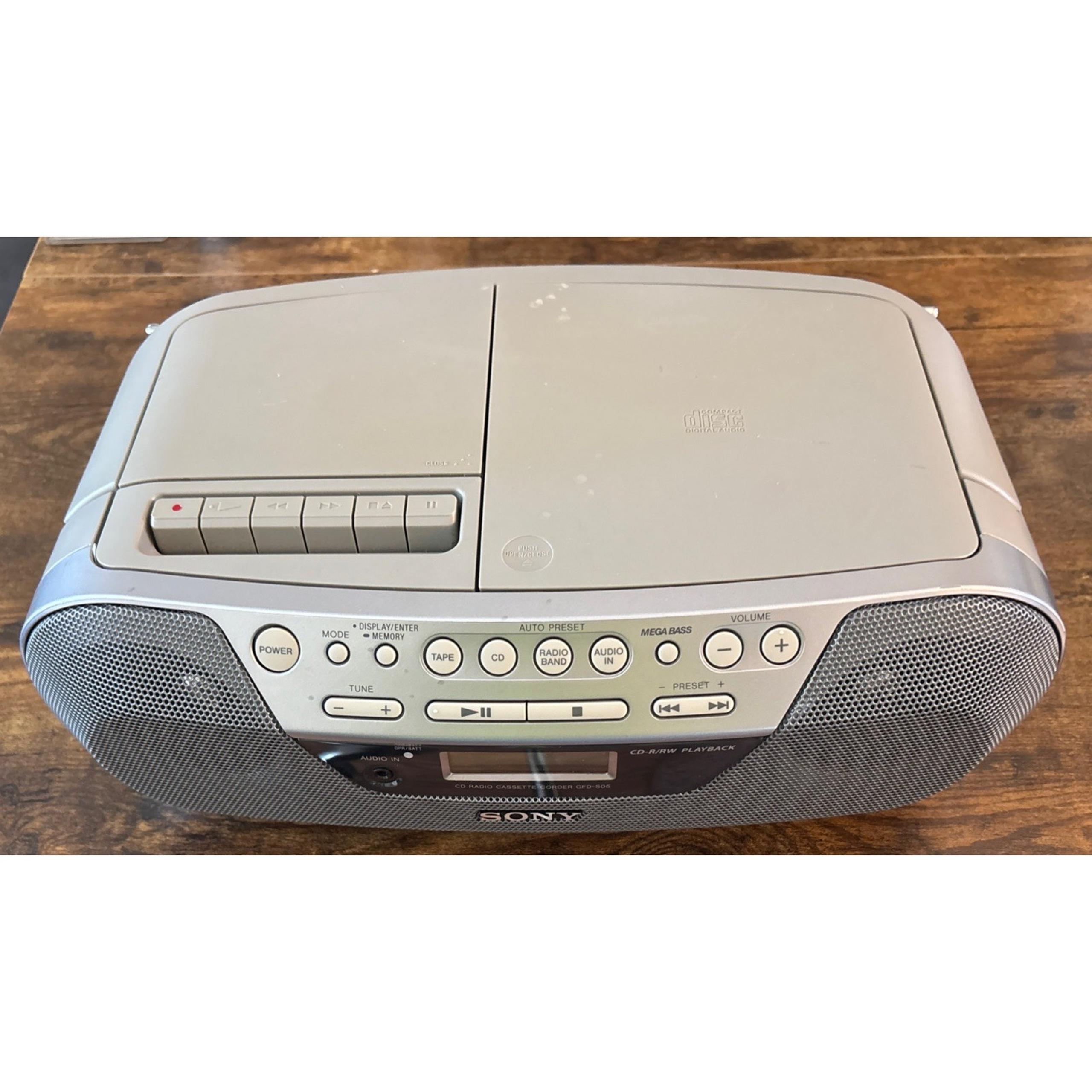 SONY CFD S05 AM FM RADIO CASSETTE DECK CD PLAYER - No Power Cord - Untested