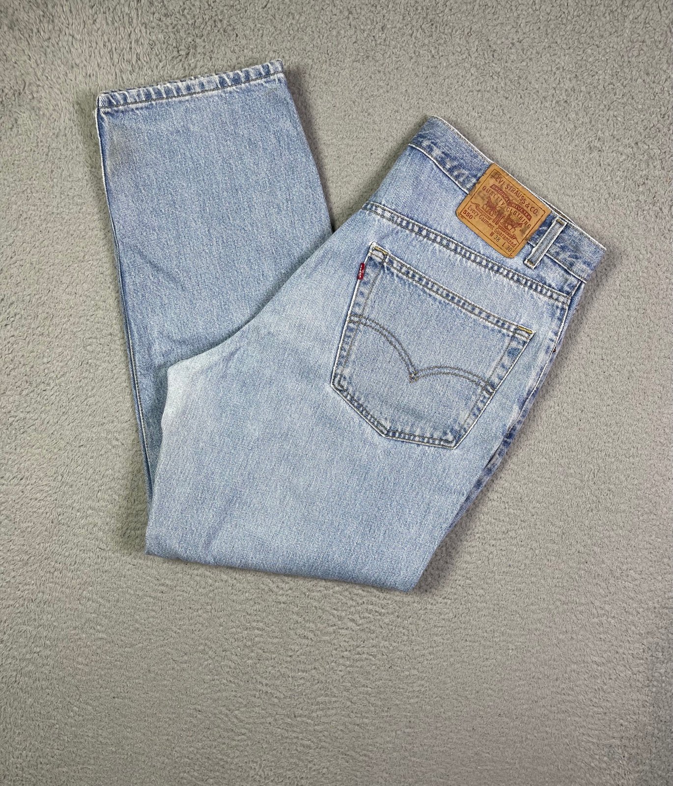 Vintage 2001 Levi’s 550 jeans