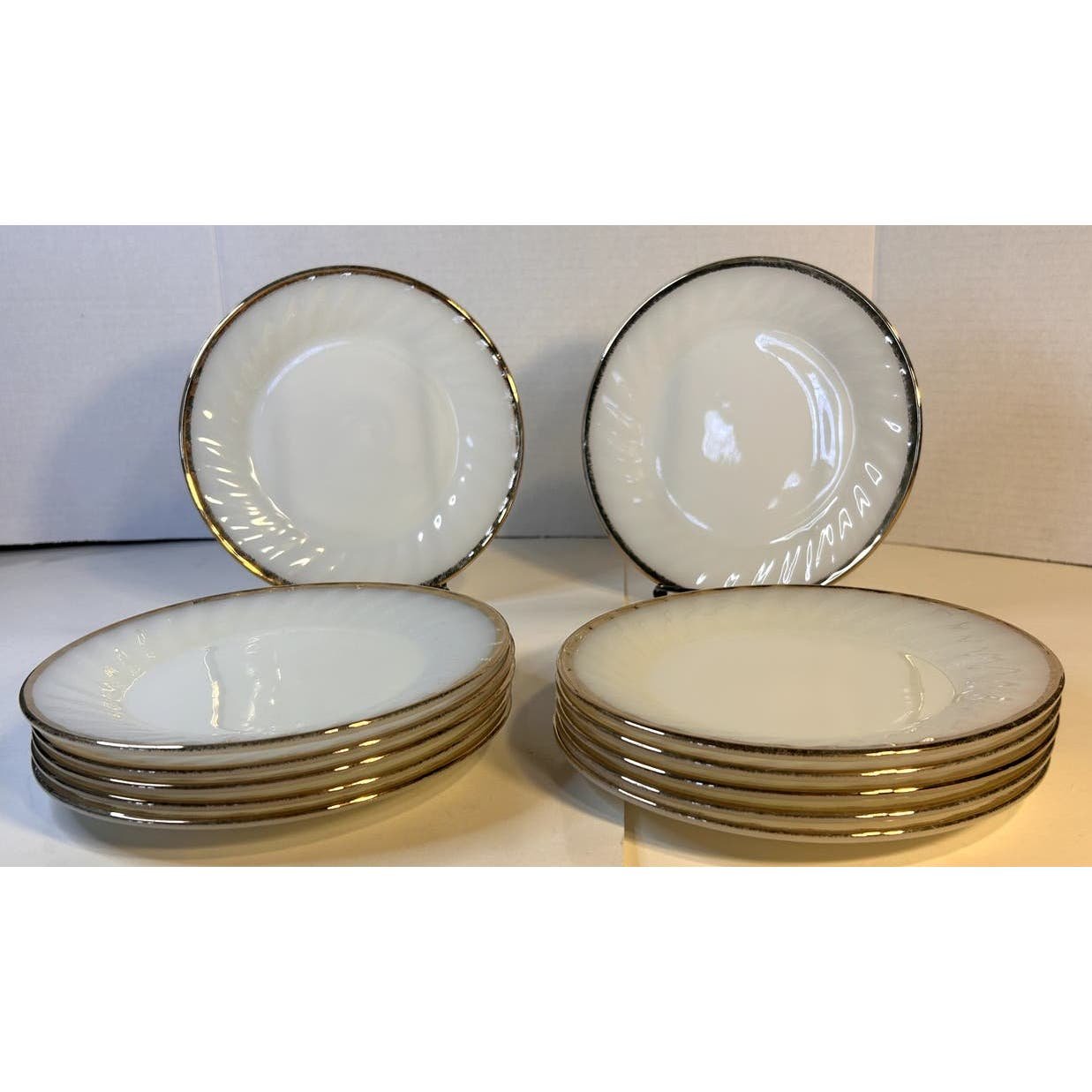 Set 12 Anchor Hocking Fire King Swirl Milk Glass Gold Rim Luncheon 7 3/4 Plates