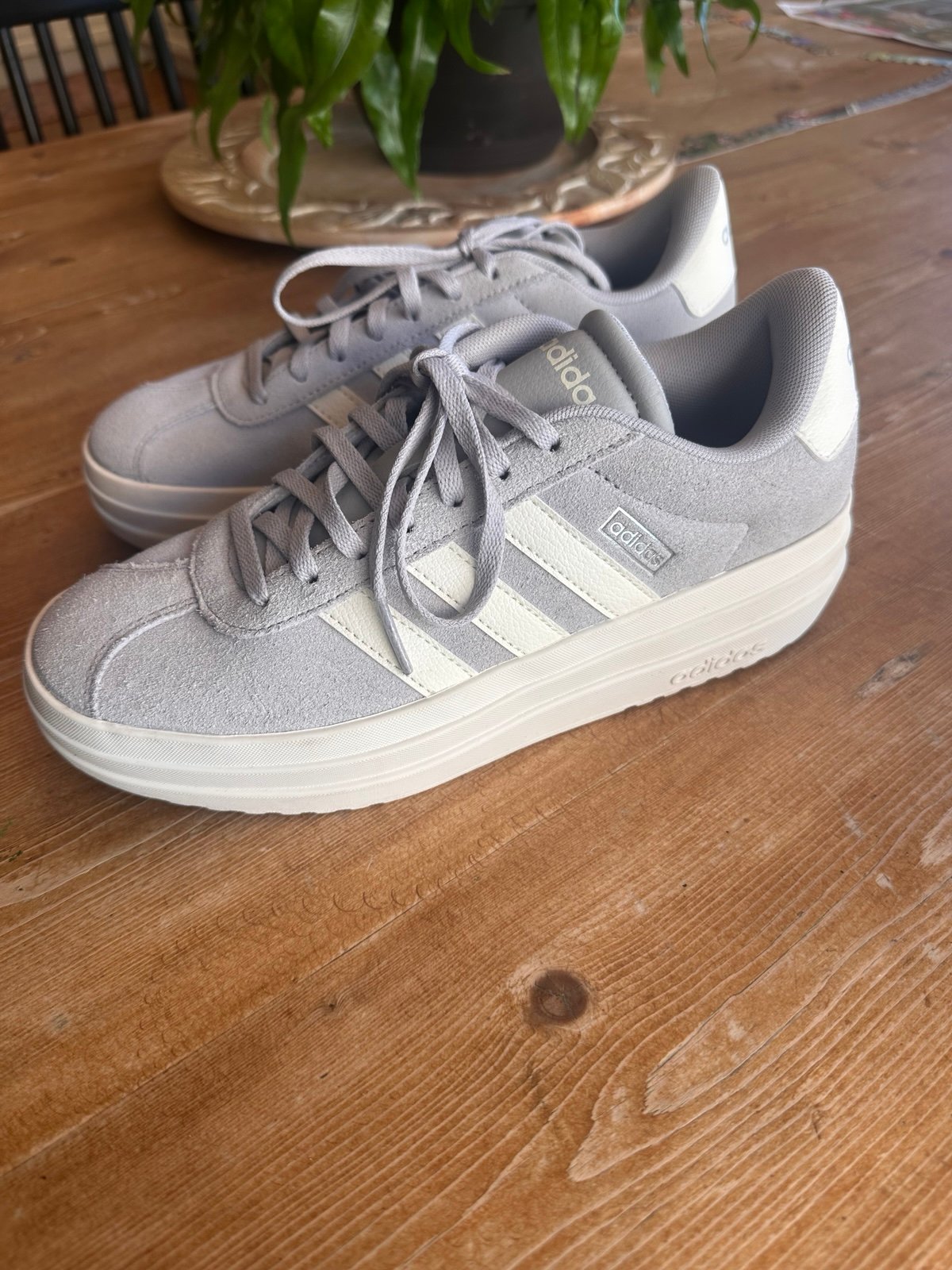 Adidas VL Court Bold in Gray