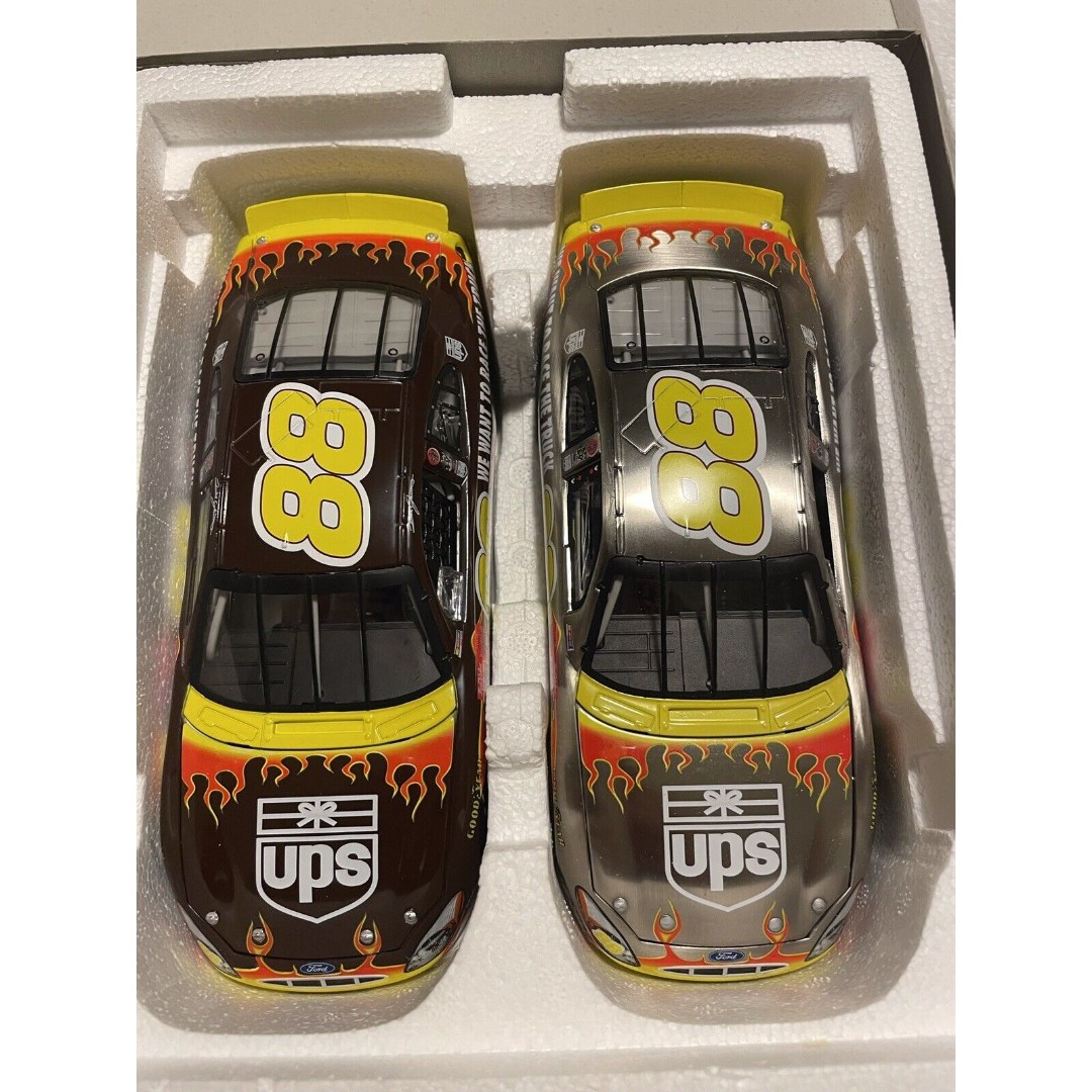 Brookfield NASCAR Dale Jarrett #88 2001 Taurus UPS 1:24 Twin Pack