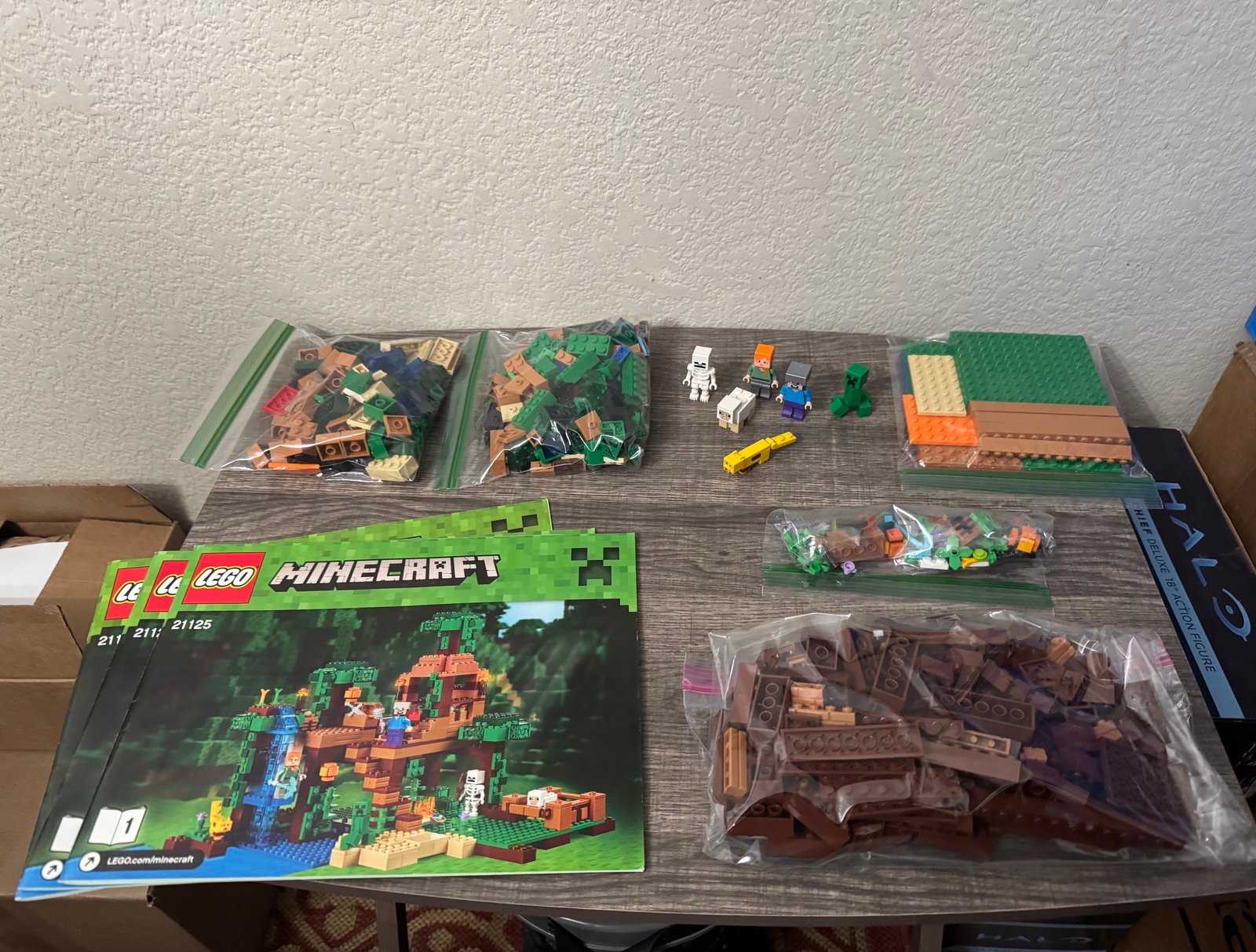 LEGO Minecraft: The Jungle Tree House (21125)