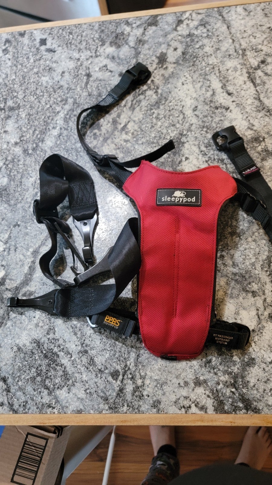 Dog car harness/ restraint