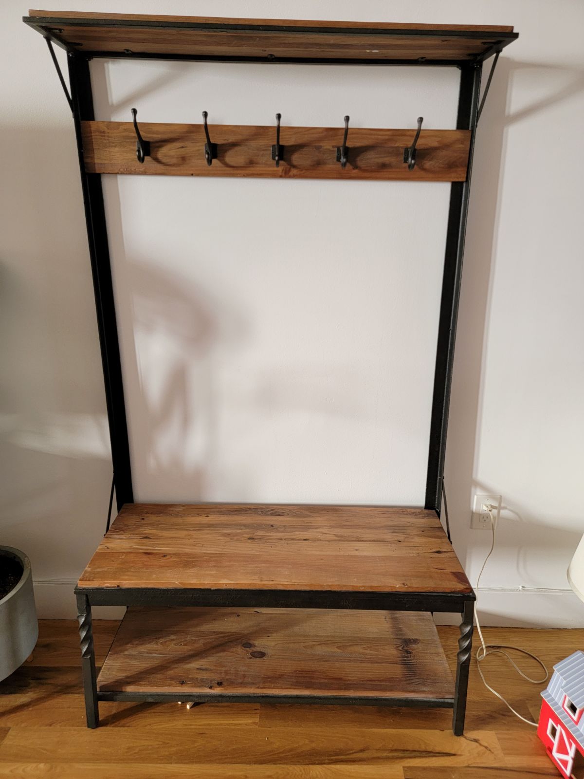 Accent chairs & Coat/shoe Rack
