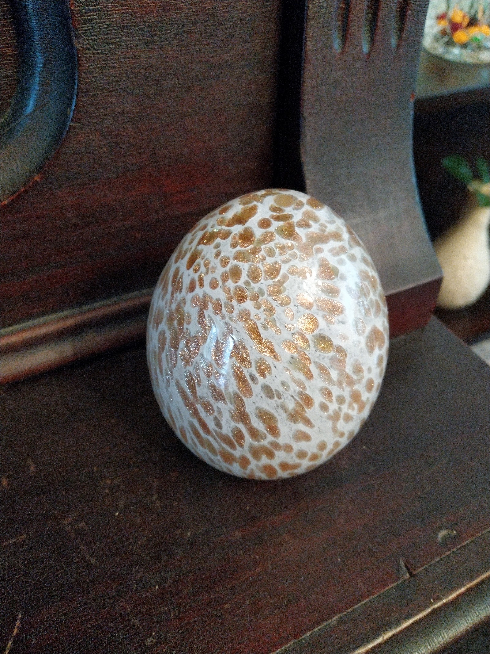 Glass egg