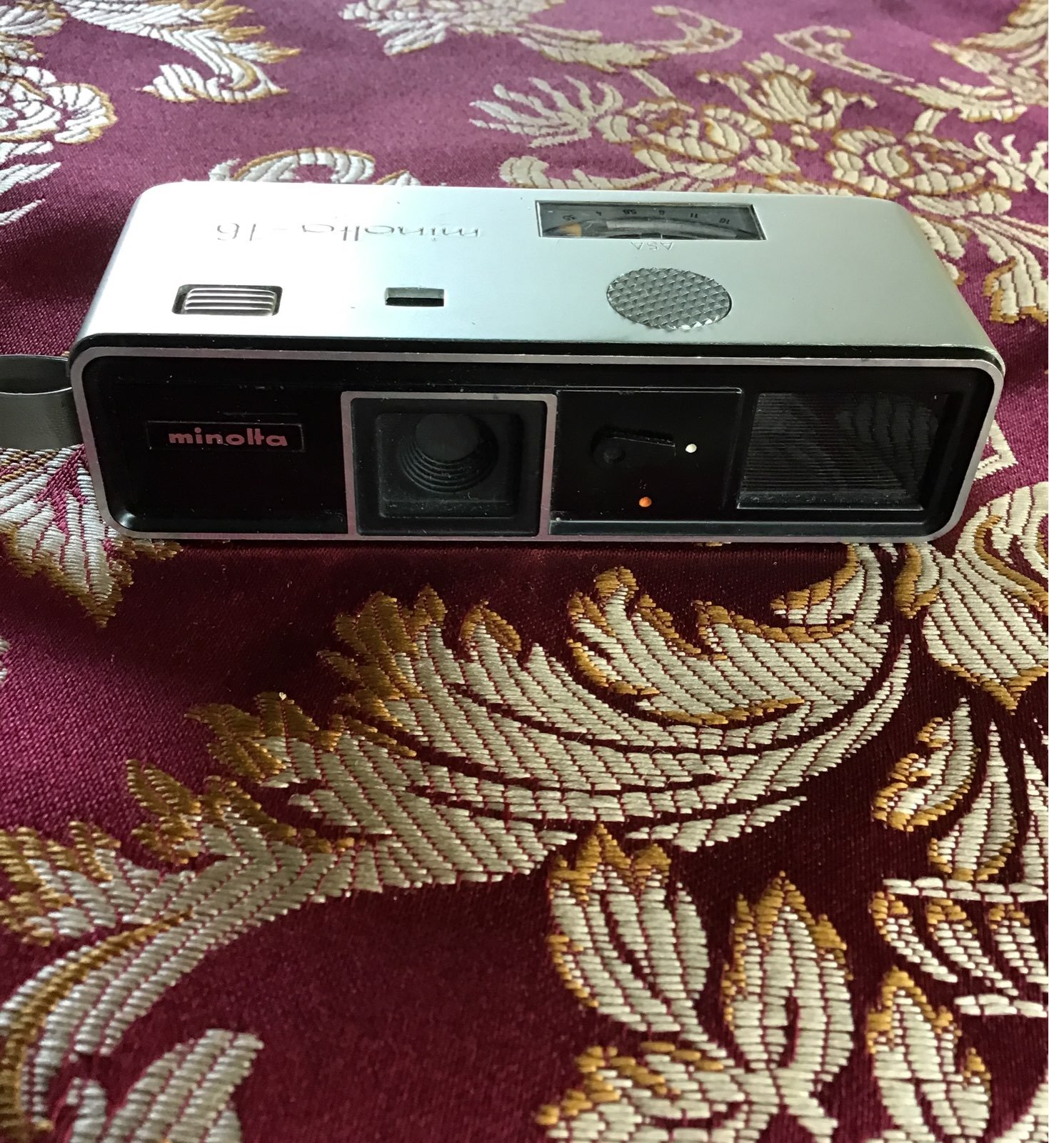 Minolta subminiature 16 mm camera
