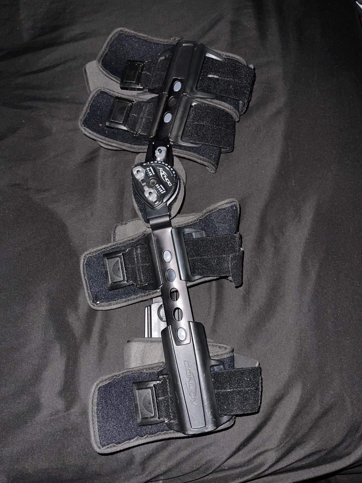 DonJoy Knee Brace