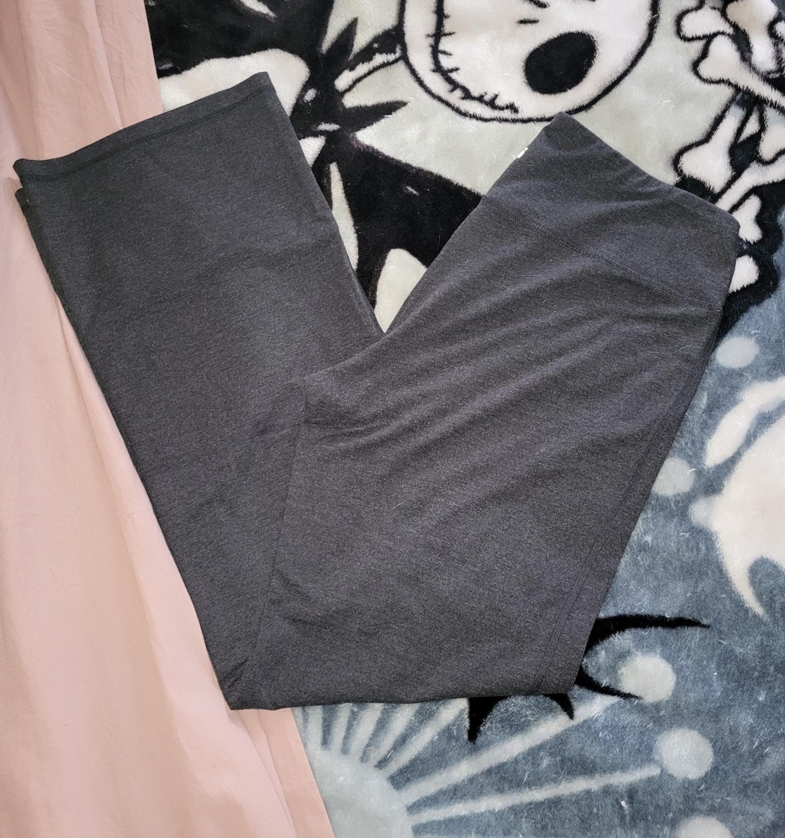 Gap fit yoga pants, size large.