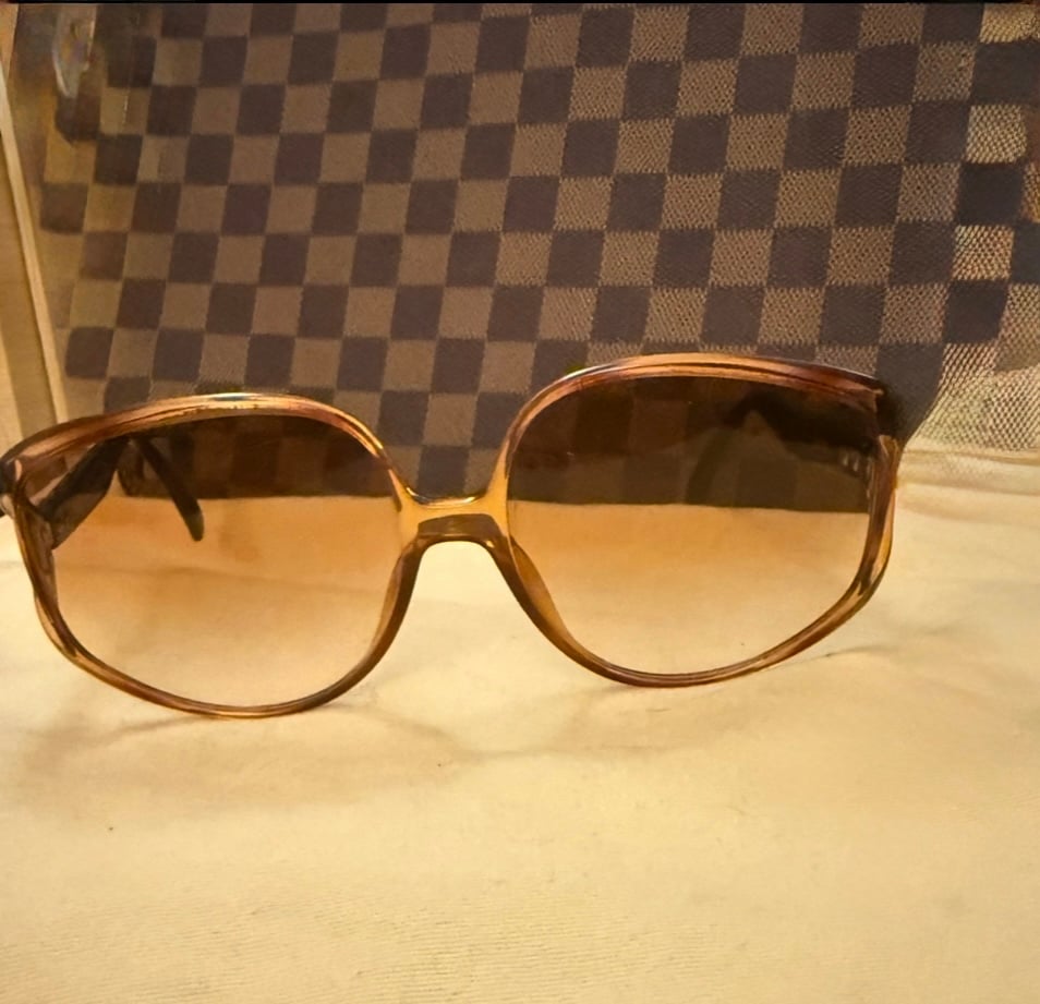 Collectible vintage Sunglasses