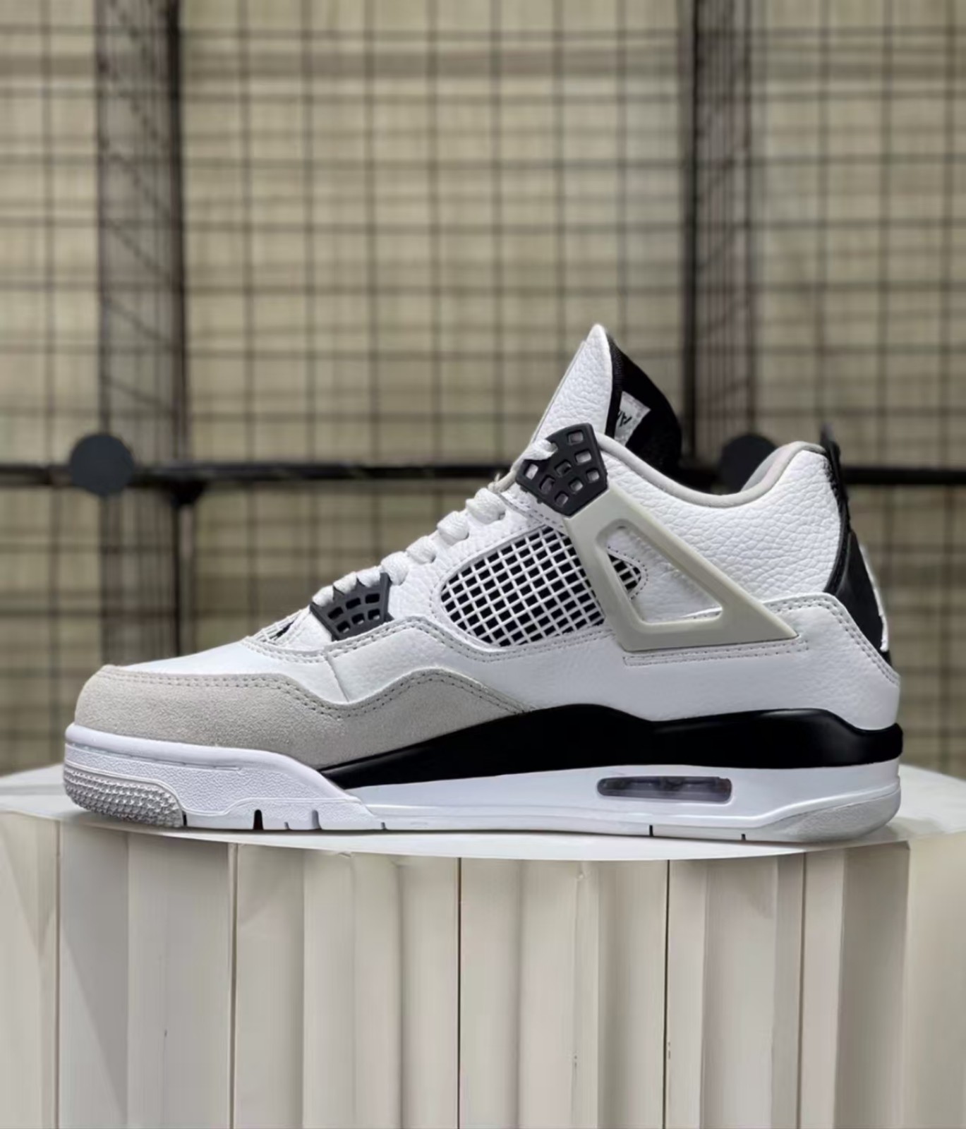 nike air jordan 4 retro men's size 9.5