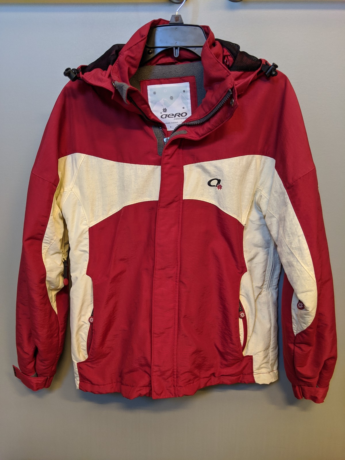 Aero Outerwear Red and Cream Ski Winter Jacket Coat - Size Medium