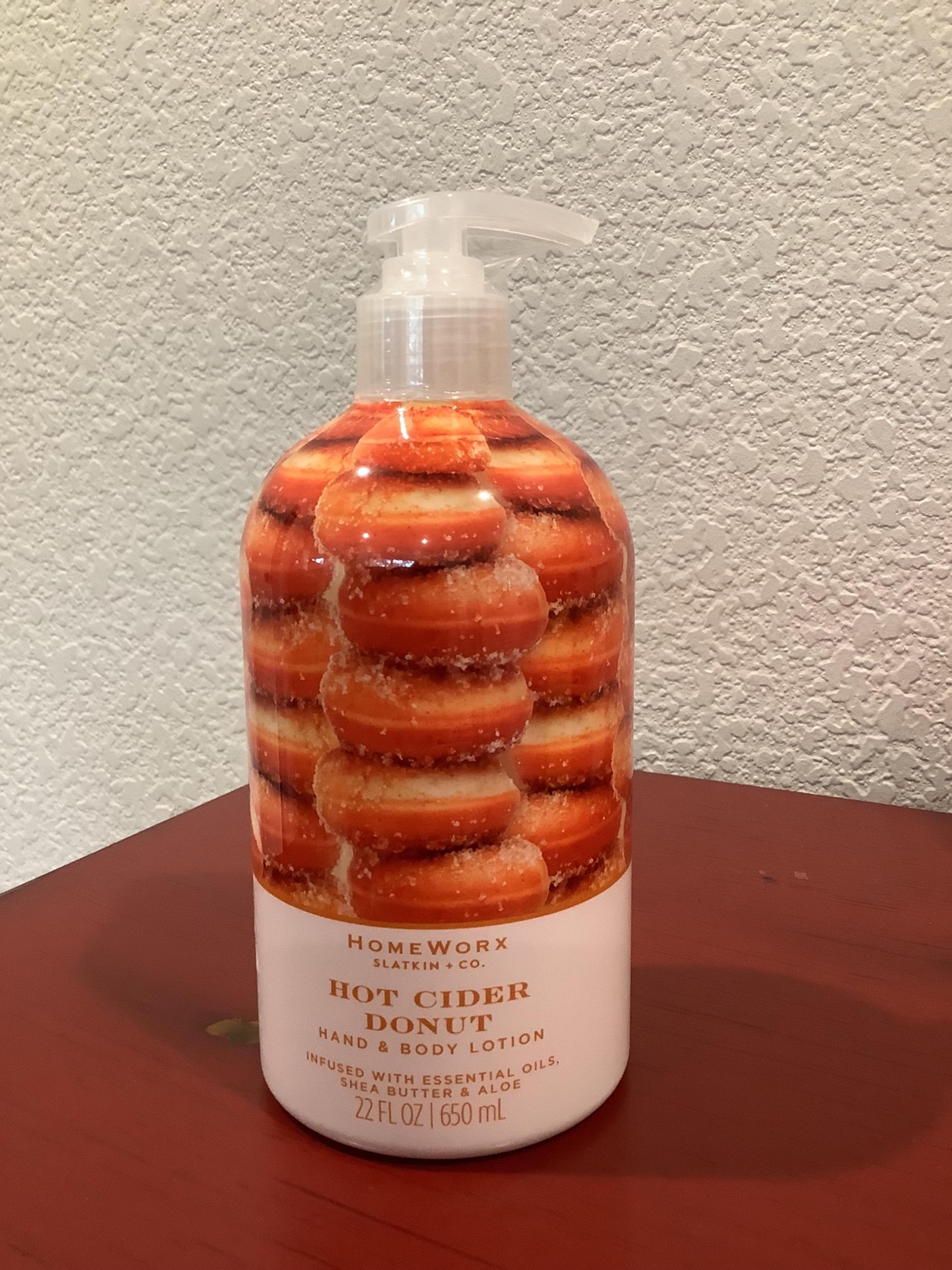 HOMEWORX By Slatkin & Co. Hand & Body Lotion Hot Cider Donut 22 fl.oz NEW/SEALED
