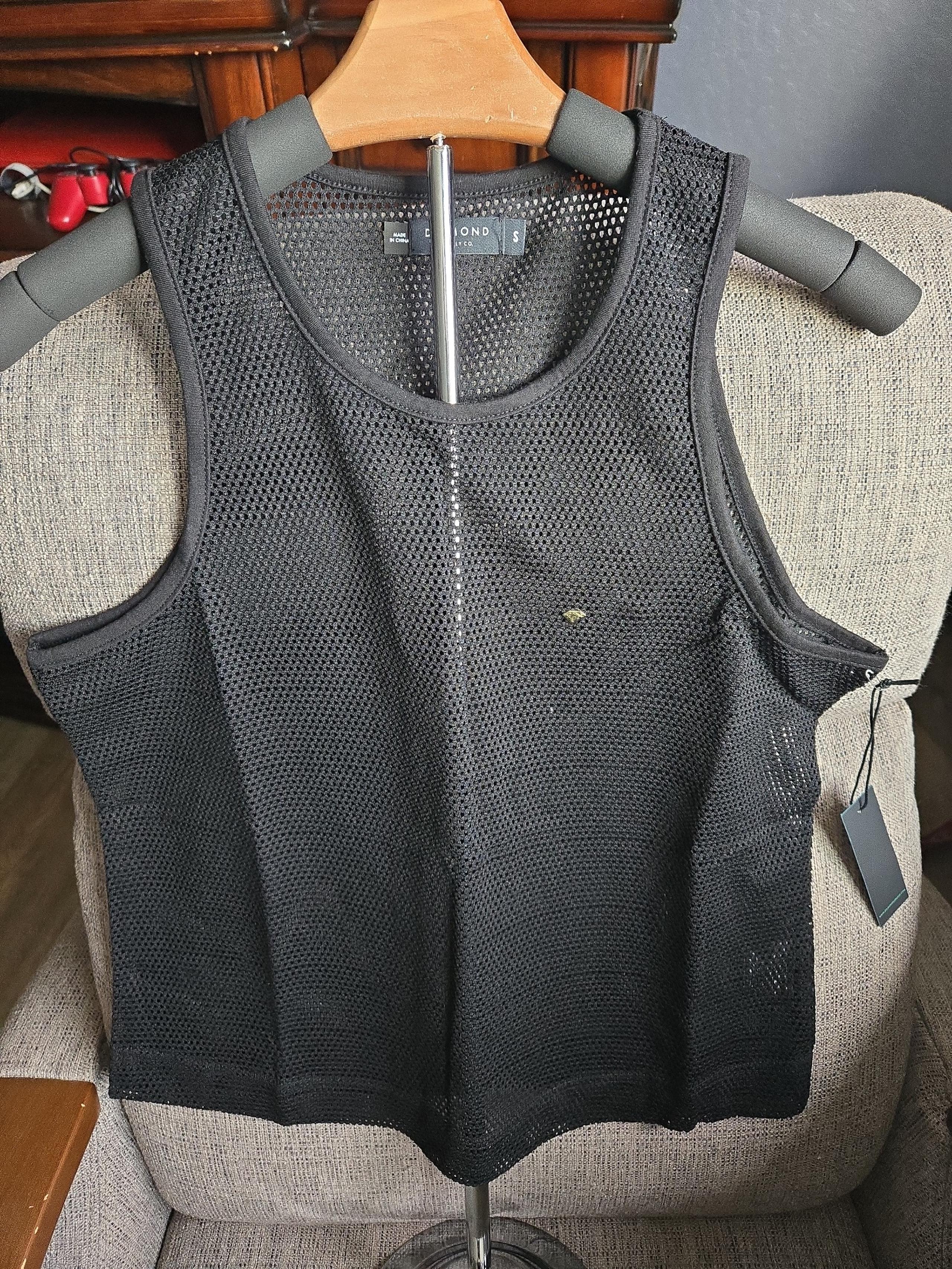 Diamond supply tank
