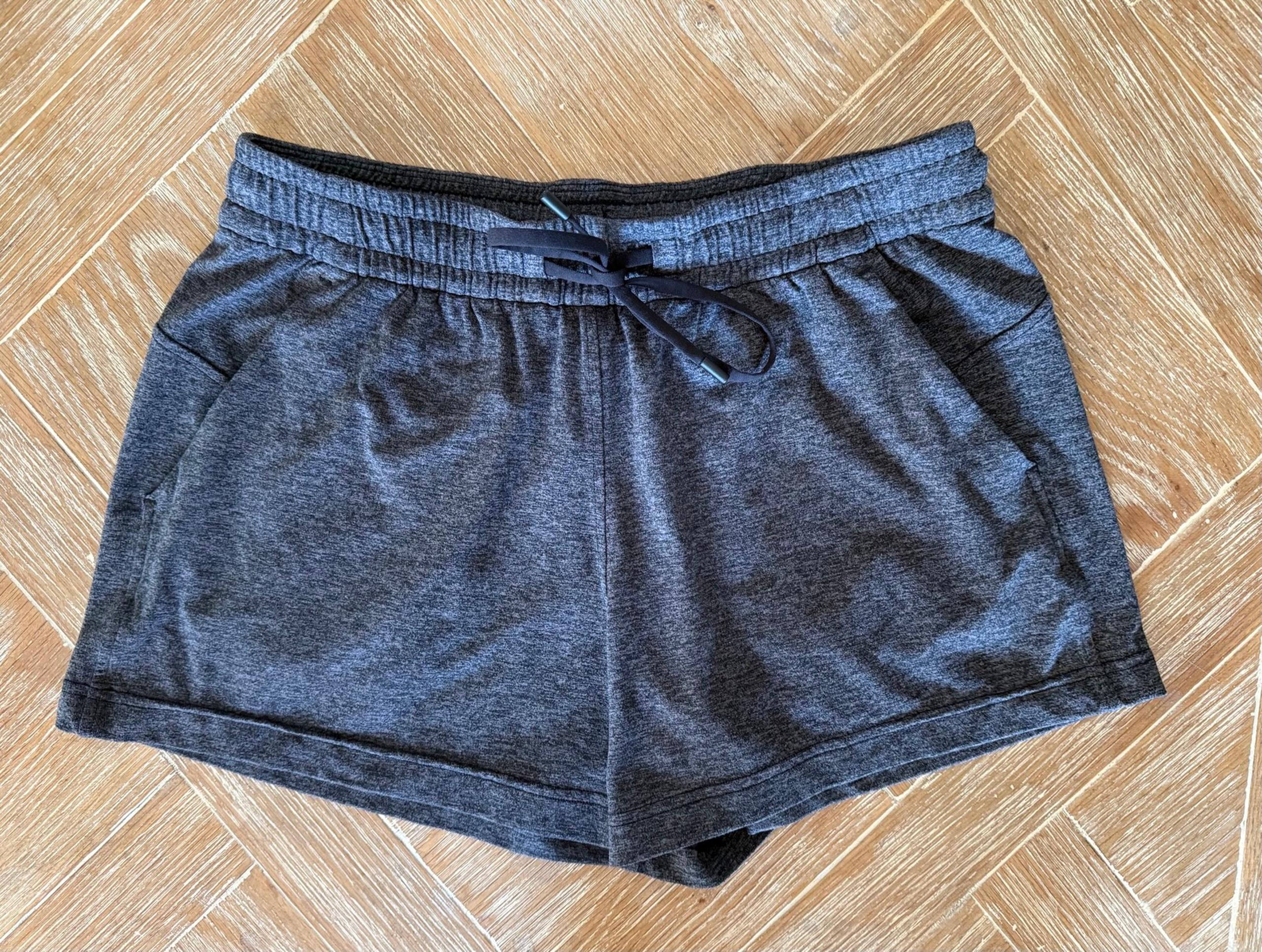 Lululemon Soft Jersey Relaxed-Fit Mid-Rise Short 4"