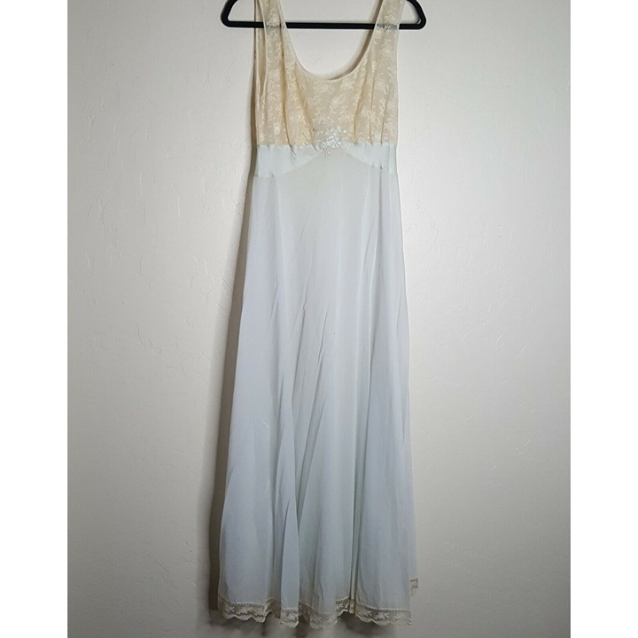 Vtg Pale Blue Nylon Lace Bodice Nightgown Size S-M No Tag See Measurements