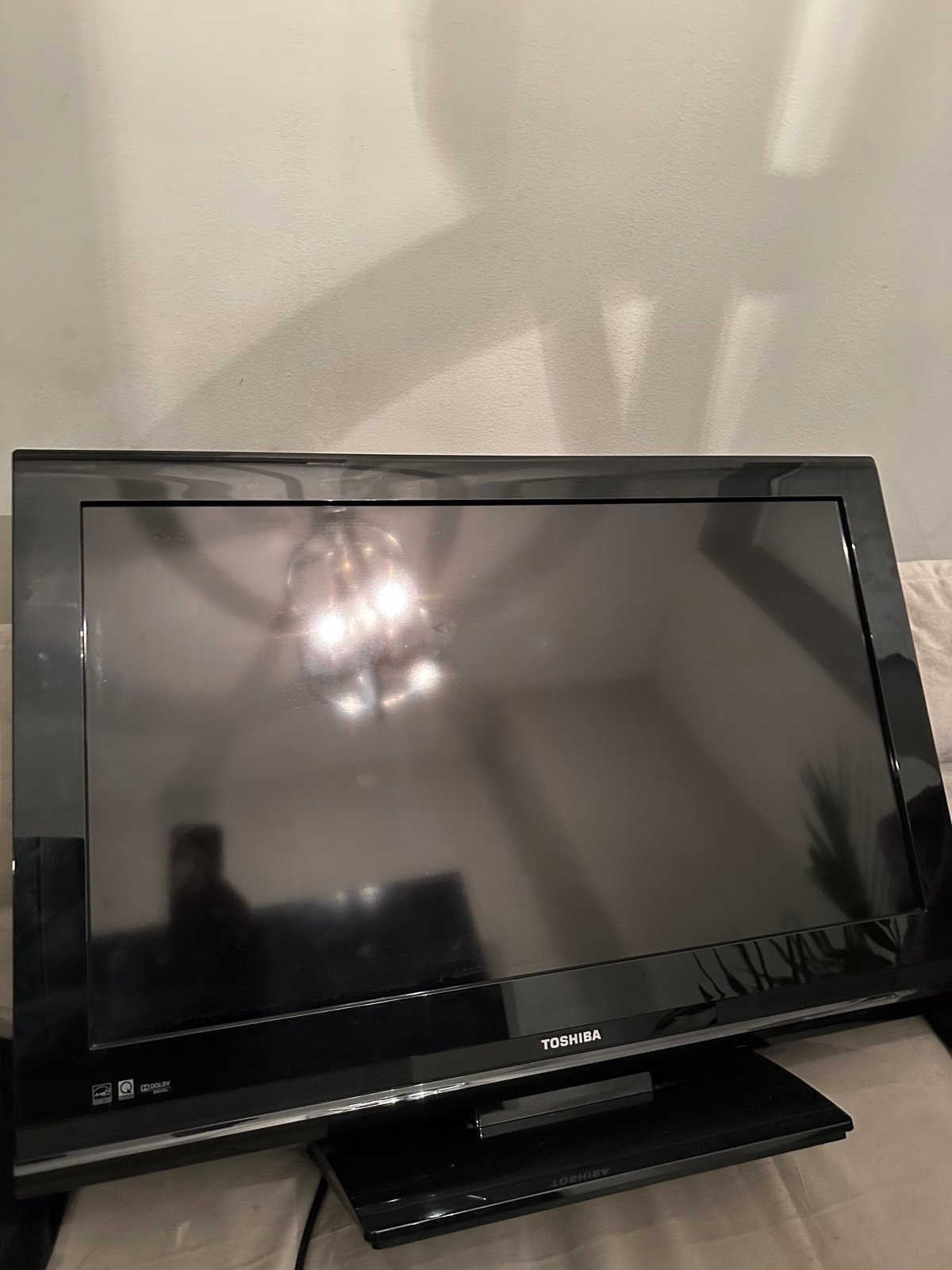 Toshiba 32inch Full HD TV