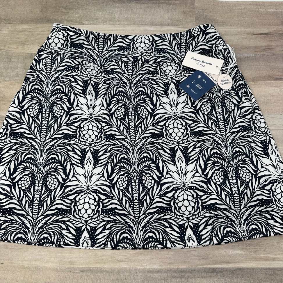 NWT~Tommy Bahama Active Size X-Small Black/White Pineapple Print~Skort~Pockets