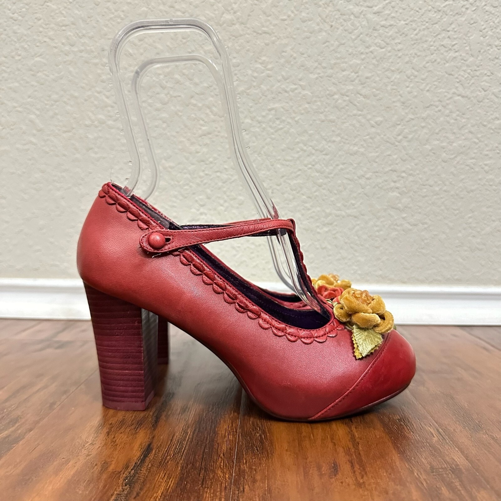 POETIC LICENSE Pump Heels Vermilion Red Leather Mary Jane