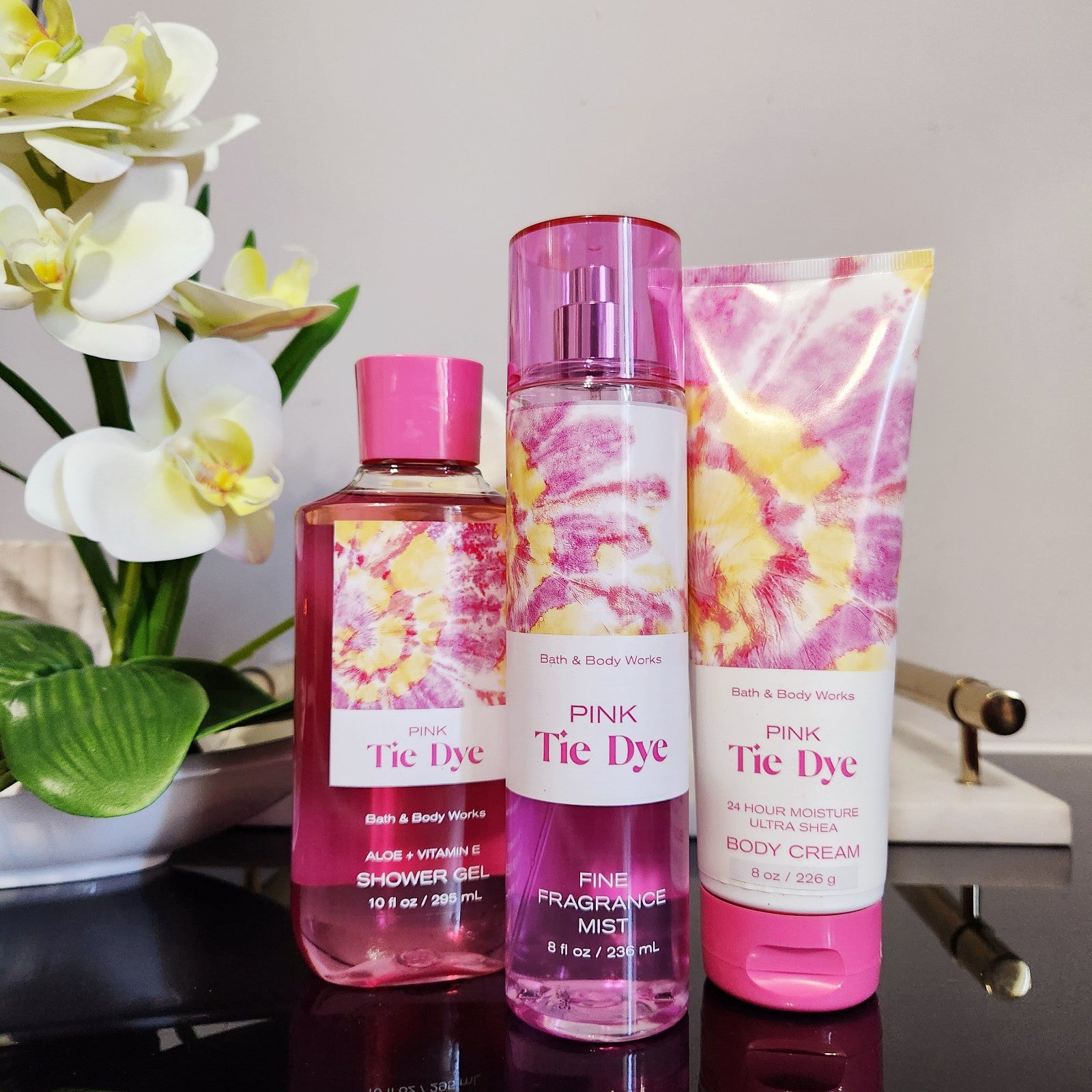 Pink tie dye bath and body works 3pc. NEW