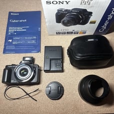 Sony Cybershot DSC-H10 8.1MP Digital Camera 10x 1080HD. Open Box, all originals.