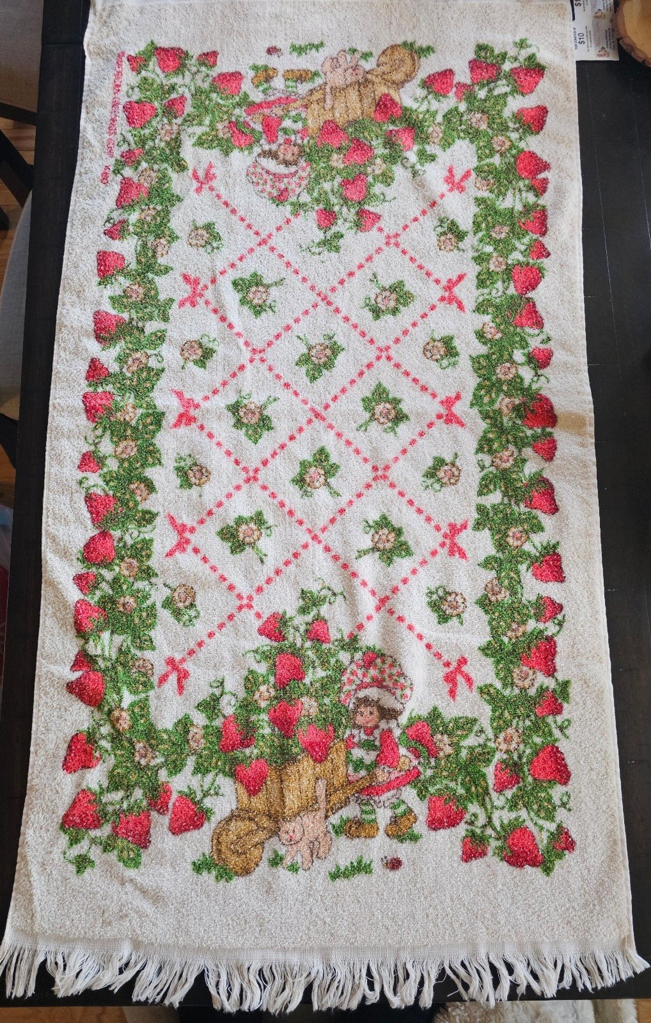 1980 Vintage Strawberry Shortcake bath towel