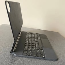 Arabic/English ipad magic keyboard 11 inch