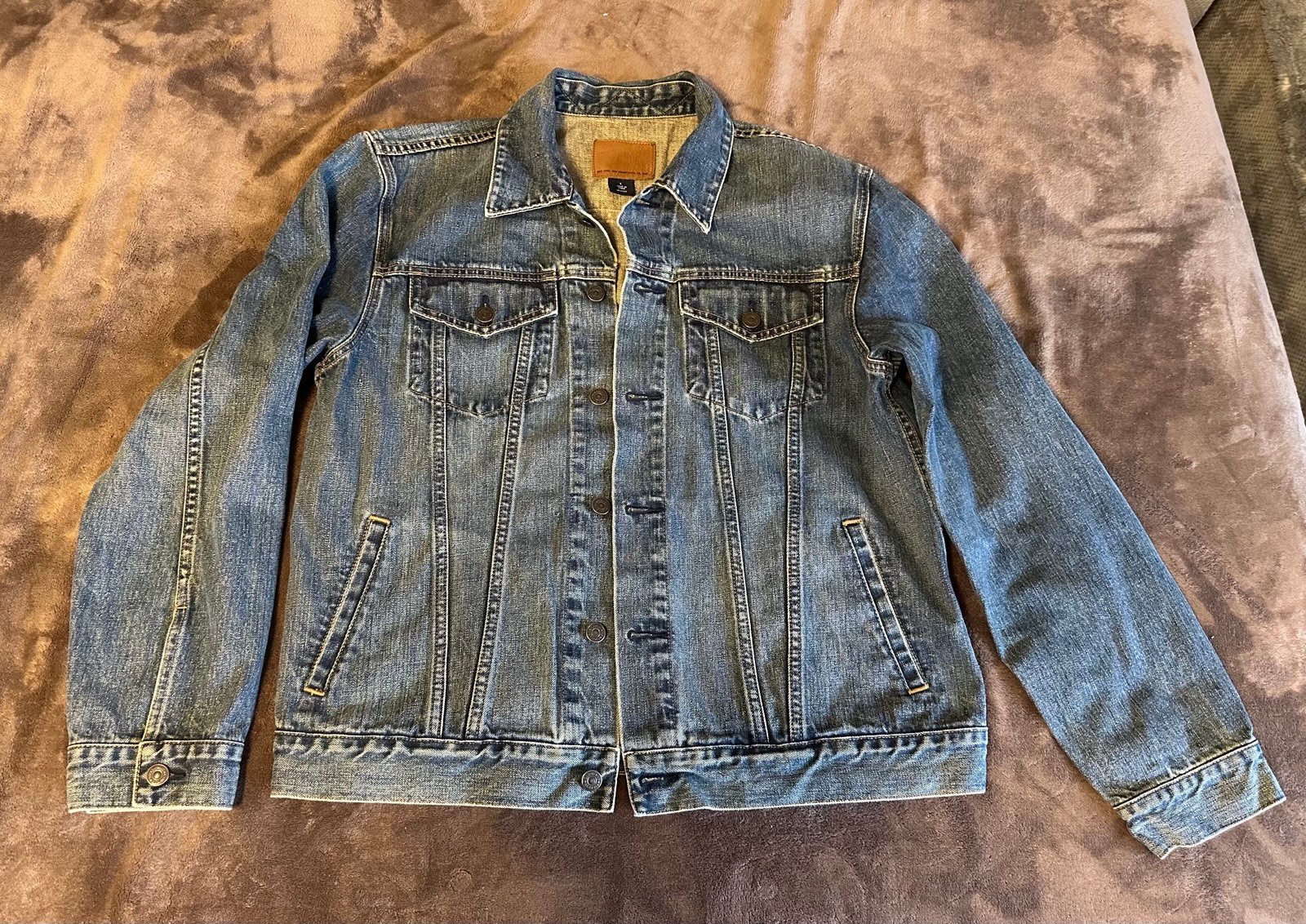 Gap Denim Jean Jacket size Large