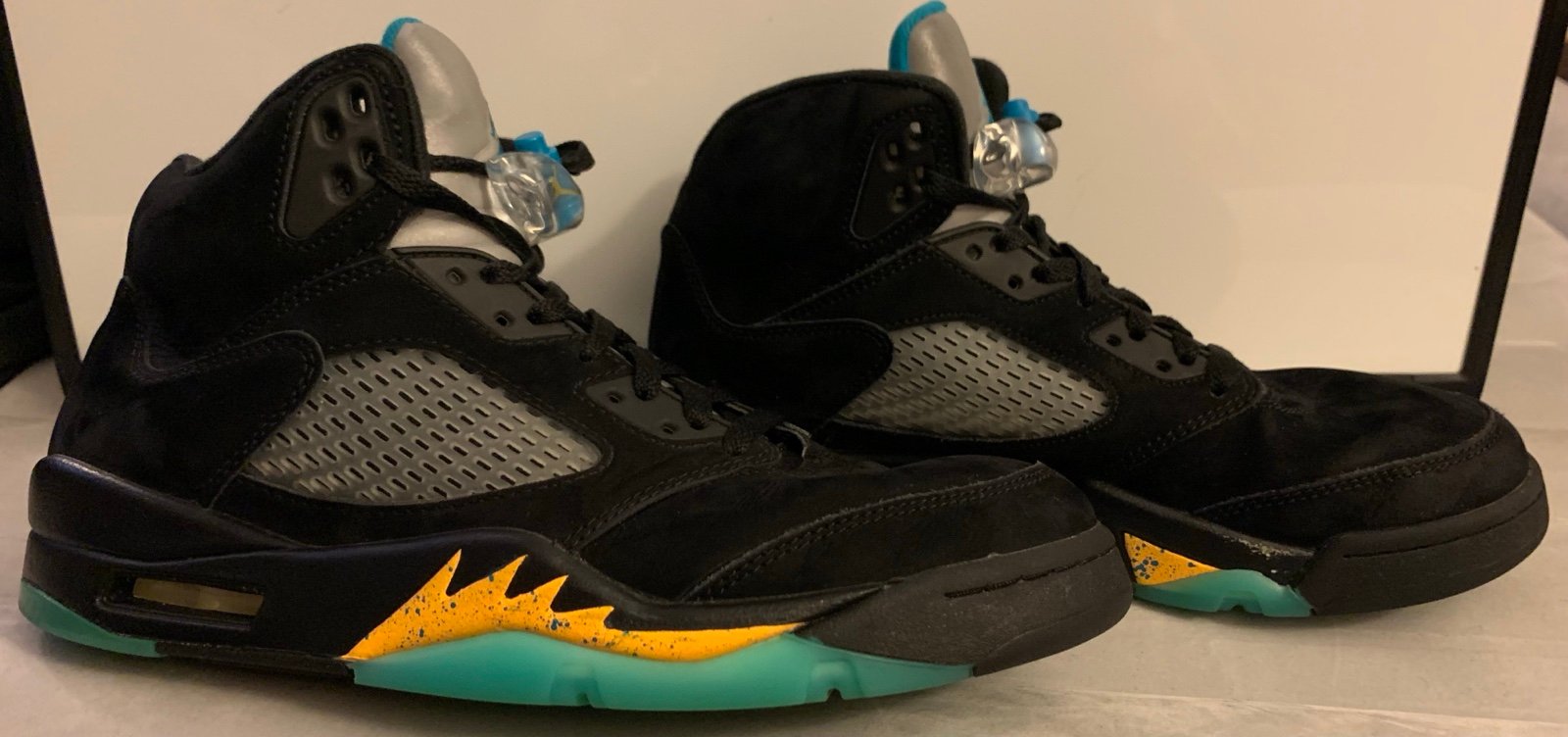 Air Jordan 5 Retro - Black /Aquatone Size 9.5 Men (With FREE SHIPPING)