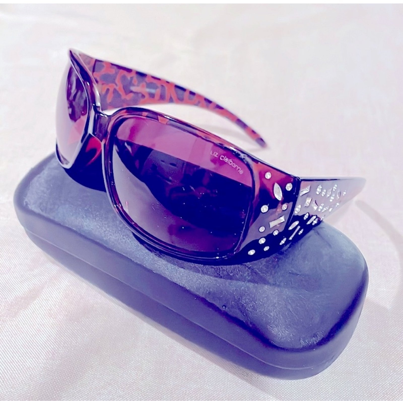 Liz Claiborne Animal Print & Crystals Women's Wrap 59-17-120mm Sunglasses & Case