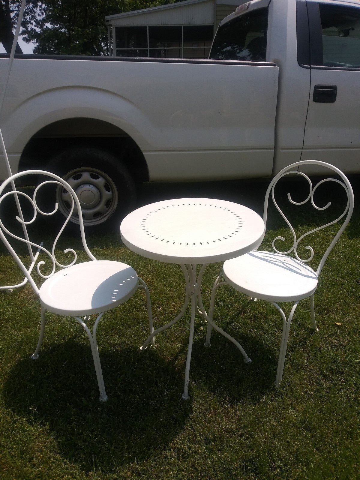 White ❤ bistro set
