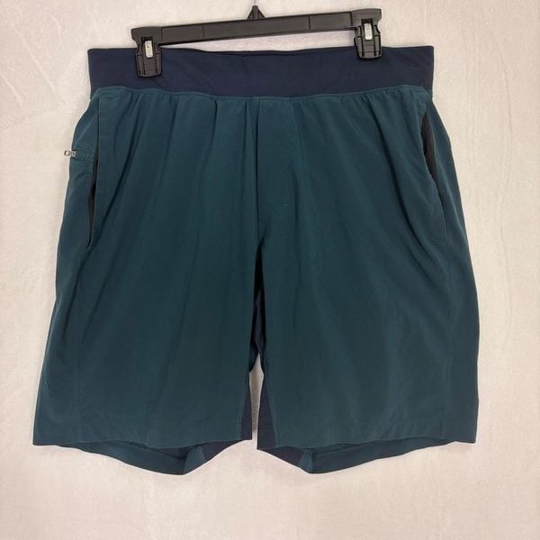 Lululemon Men's T.H.E. Linerless Shorts Green with Navy Blue Size XL