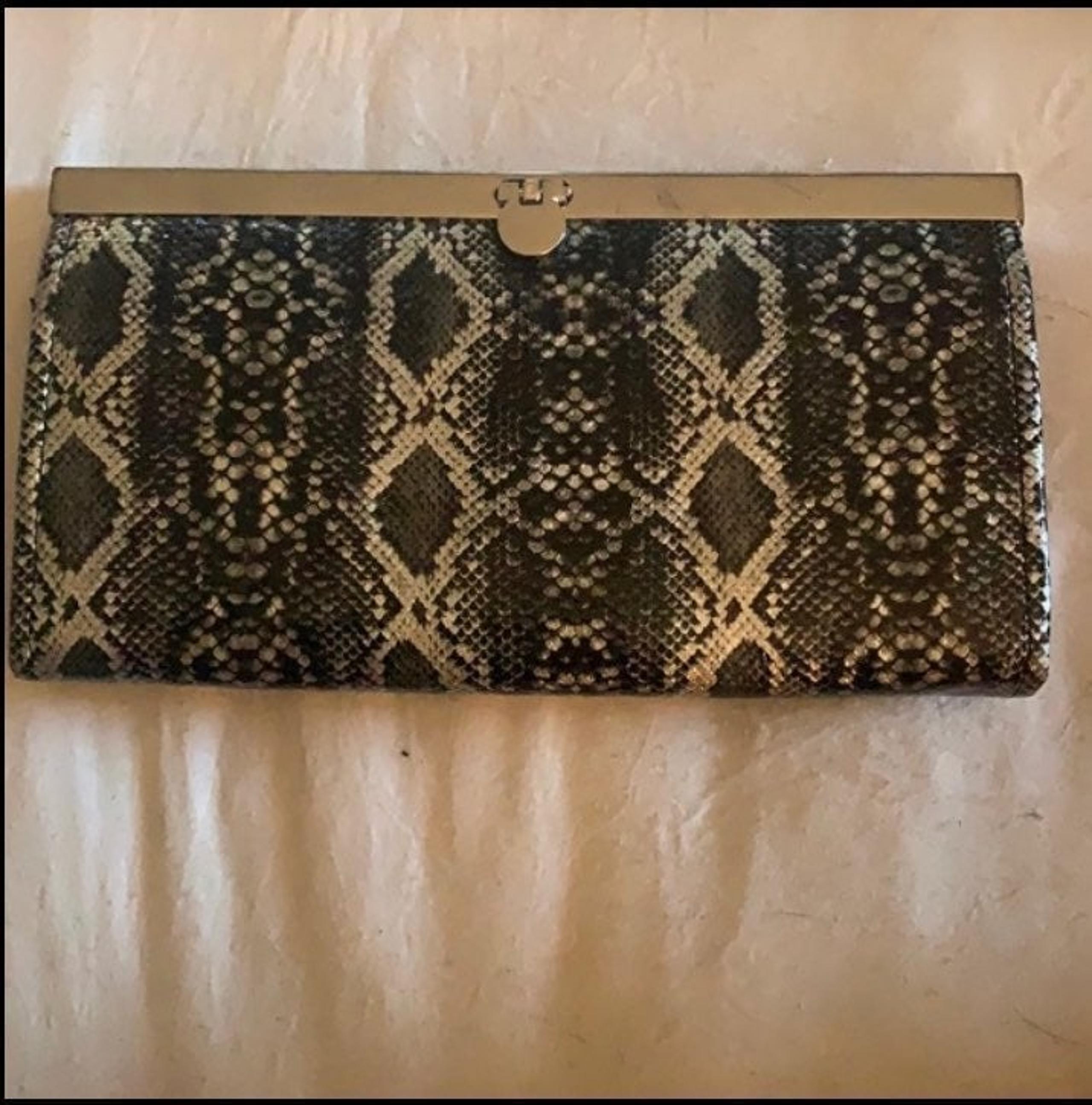Bebe wallet for women